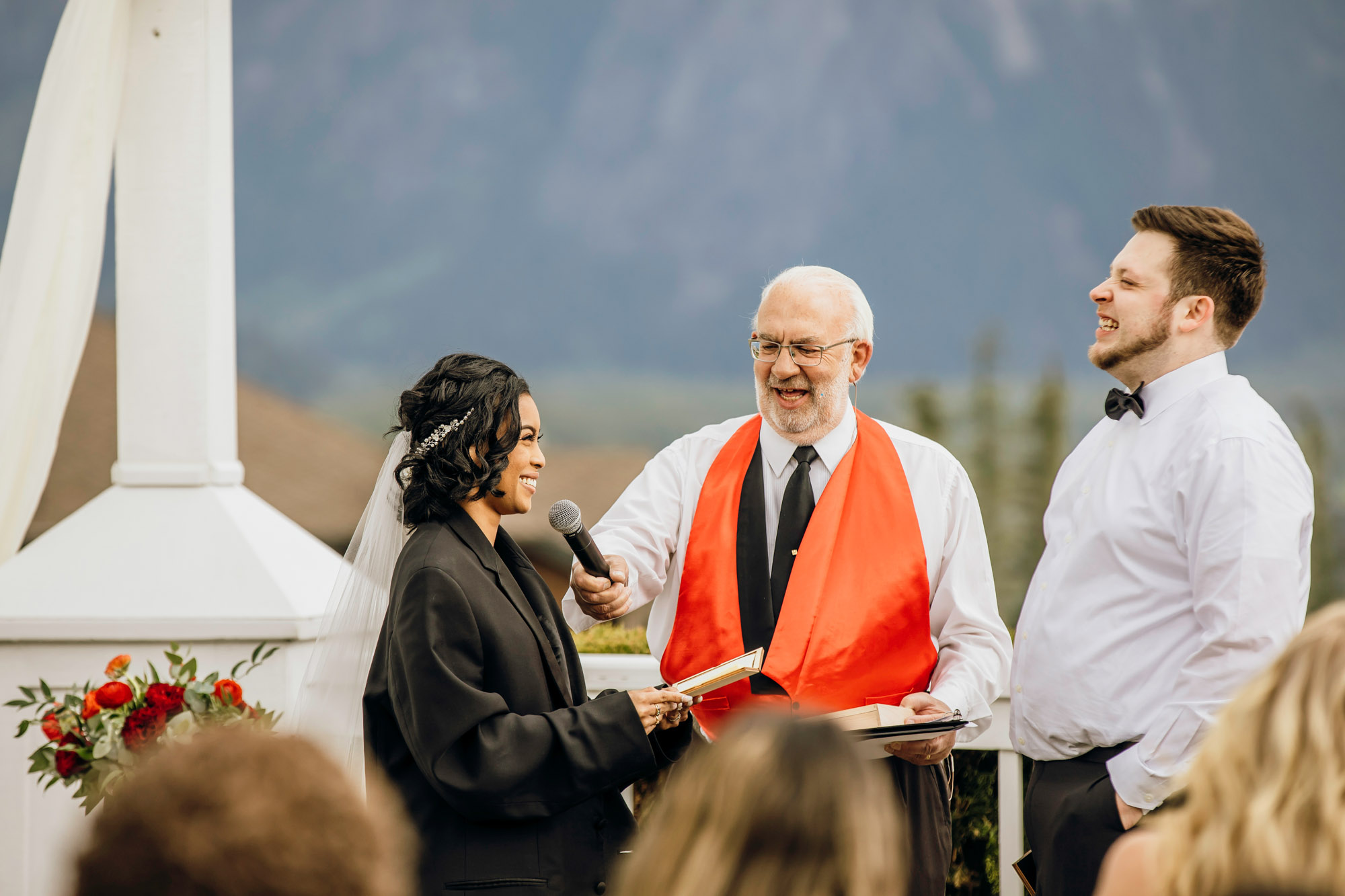 The Club at Snoqualmie Ridge wedding by Snoqualmie Wedding Photographer James Thomas Long Photography