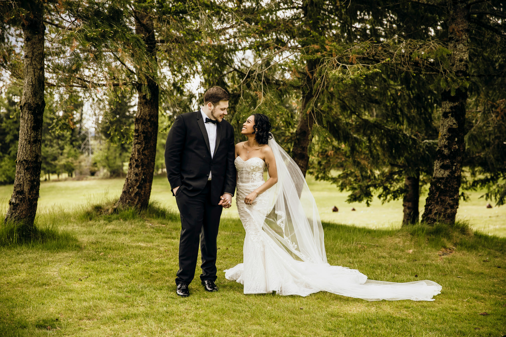 The Club at Snoqualmie Ridge wedding by Snoqualmie Wedding Photographer James Thomas Long Photography