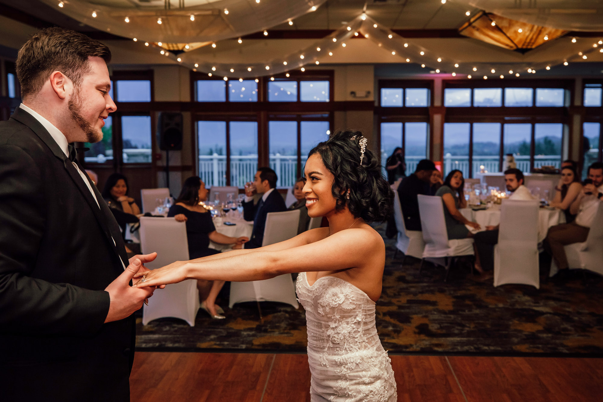 The Club at Snoqualmie Ridge wedding by Snoqualmie Wedding Photographer James Thomas Long Photography