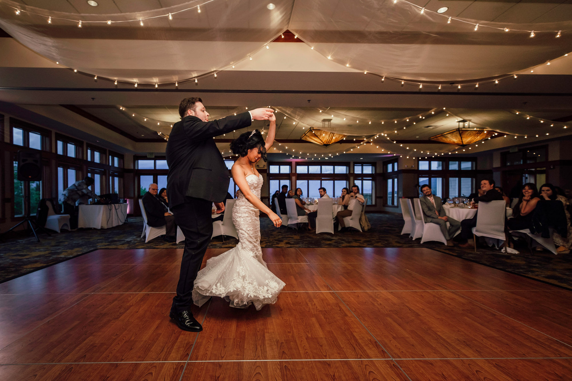 The Club at Snoqualmie Ridge wedding by Snoqualmie Wedding Photographer James Thomas Long Photography