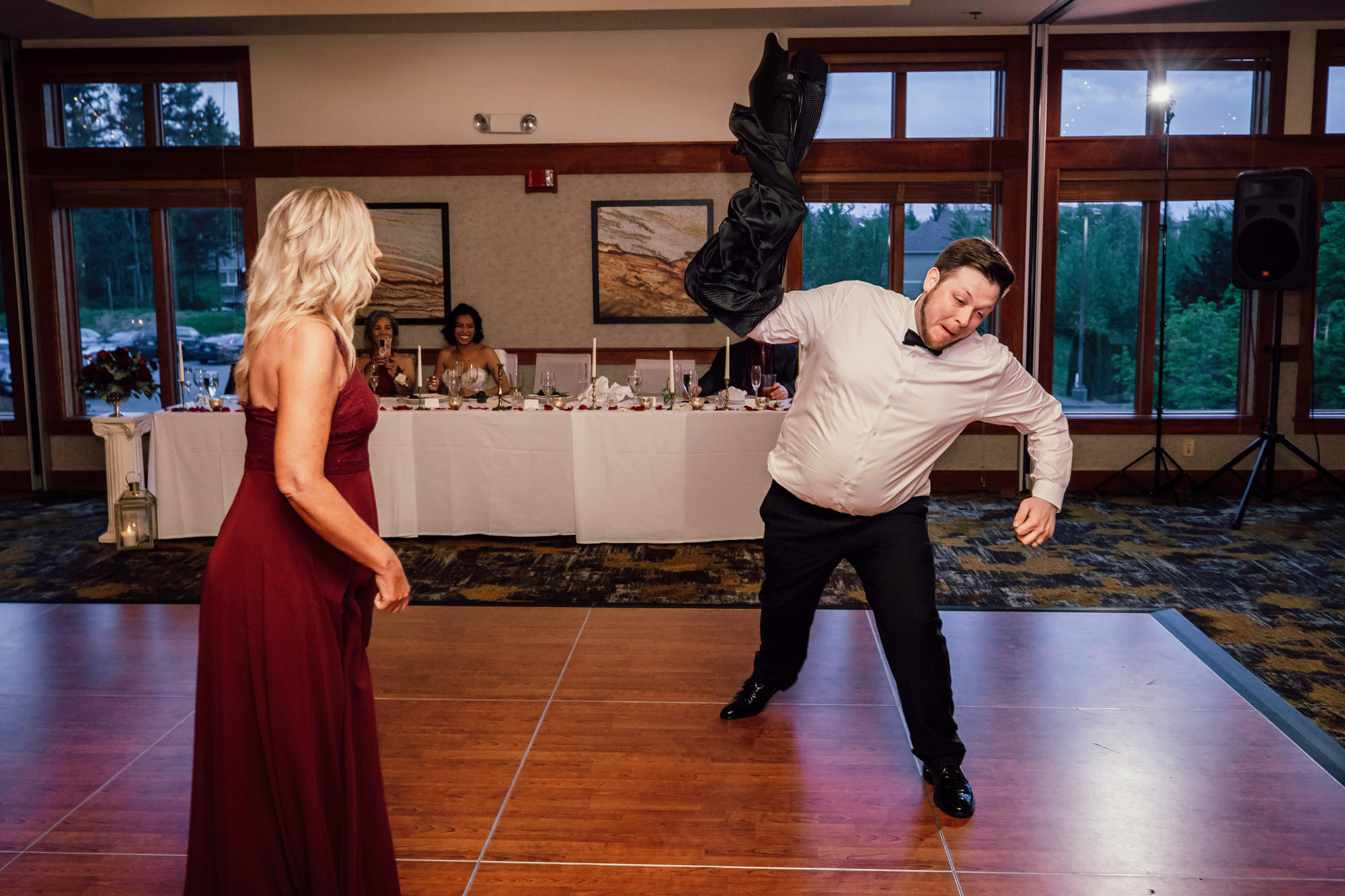 The Club at Snoqualmie Ridge wedding by Snoqualmie Wedding Photographer James Thomas Long Photography