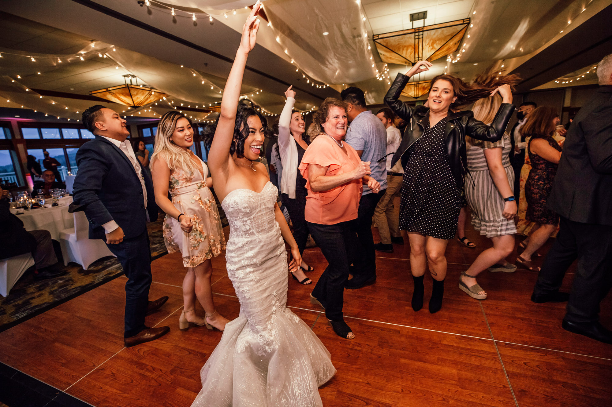 The Club at Snoqualmie Ridge wedding by Snoqualmie Wedding Photographer James Thomas Long Photography