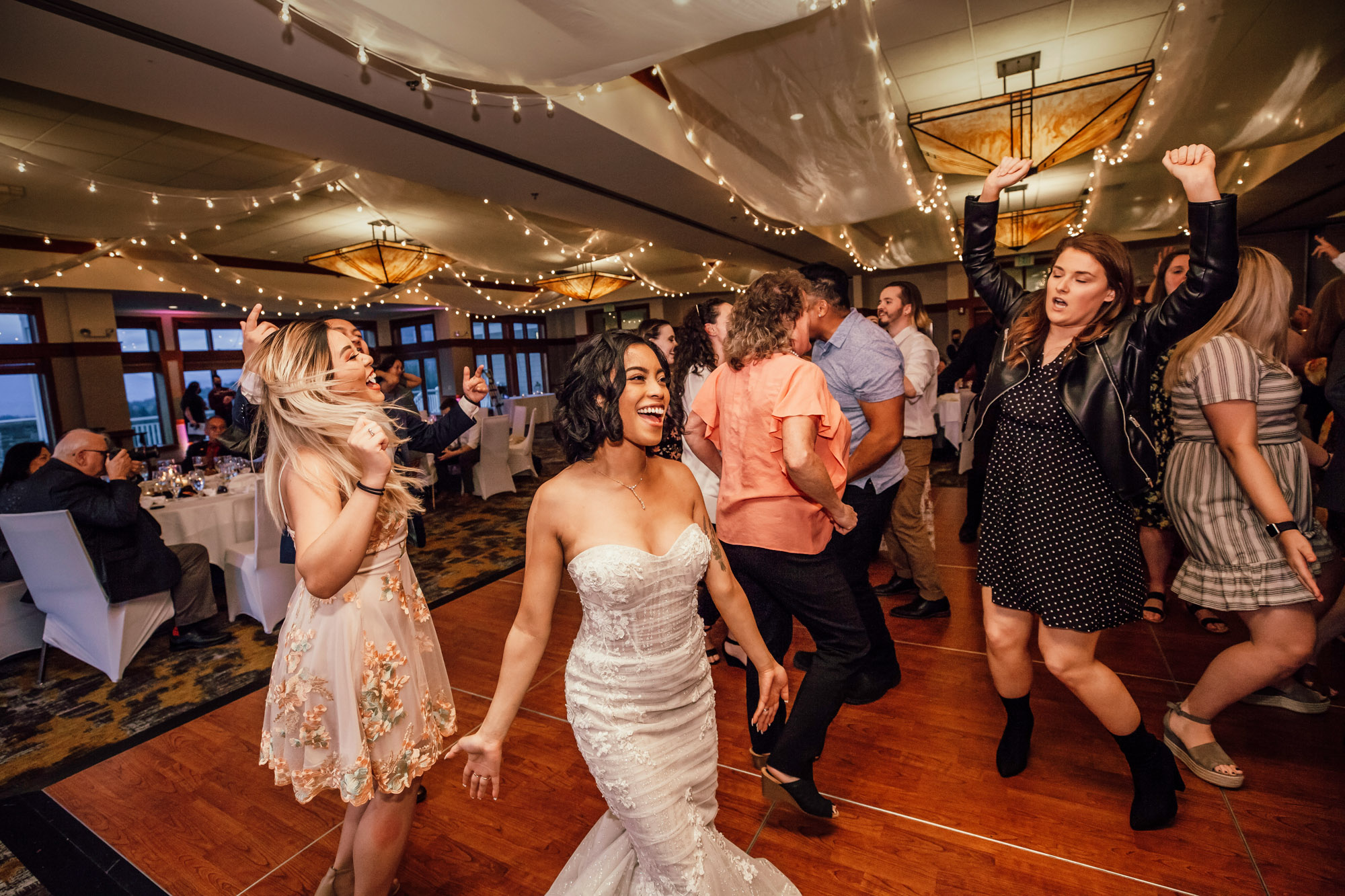 The Club at Snoqualmie Ridge wedding by Snoqualmie Wedding Photographer James Thomas Long Photography