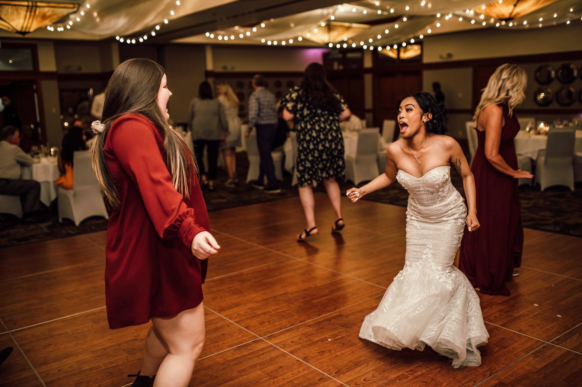 The Club at Snoqualmie Ridge wedding by Snoqualmie Wedding Photographer James Thomas Long Photography