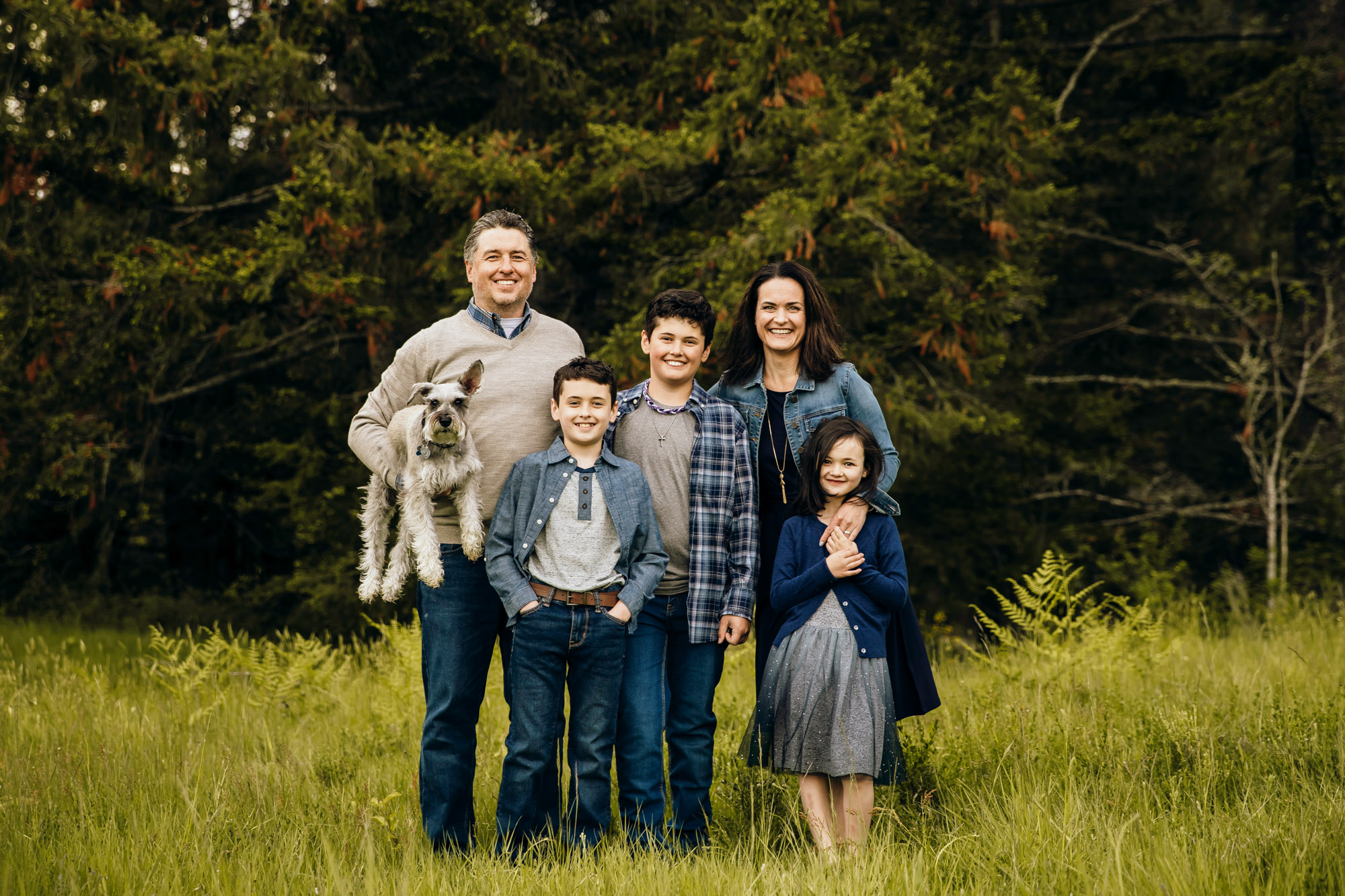 Family photography session in North Bend by Snoqualmie family photographer James Thomas Long Photography