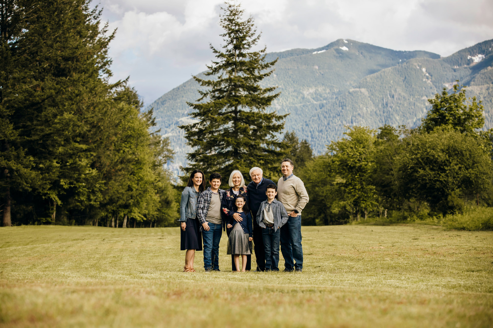 Family photography session in North Bend by Snoqualmie family photographer James Thomas Long Photography