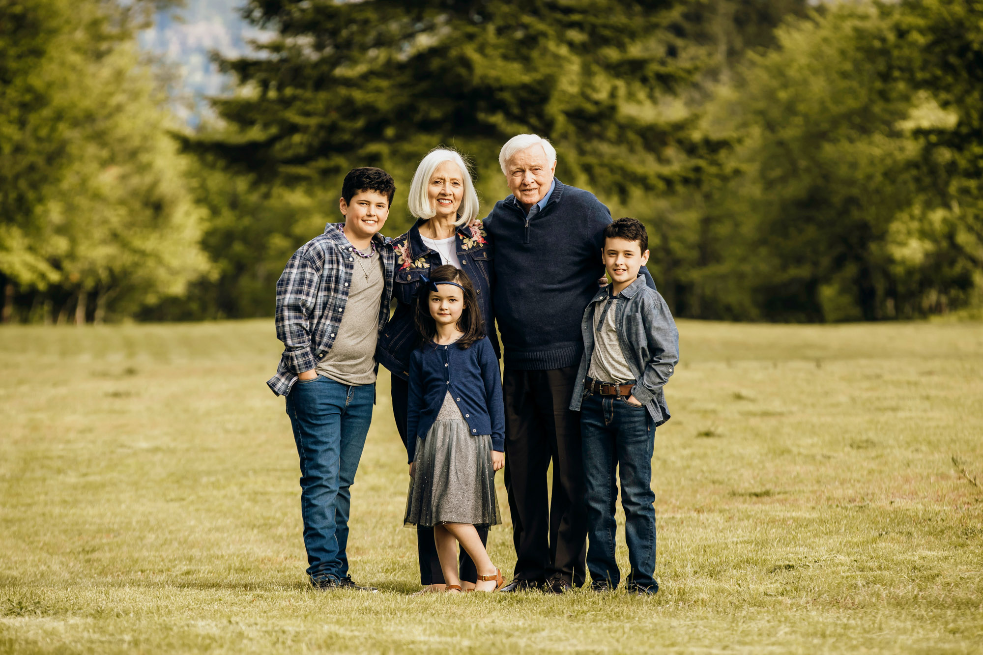 Family photography session in North Bend by Snoqualmie family photographer James Thomas Long Photography