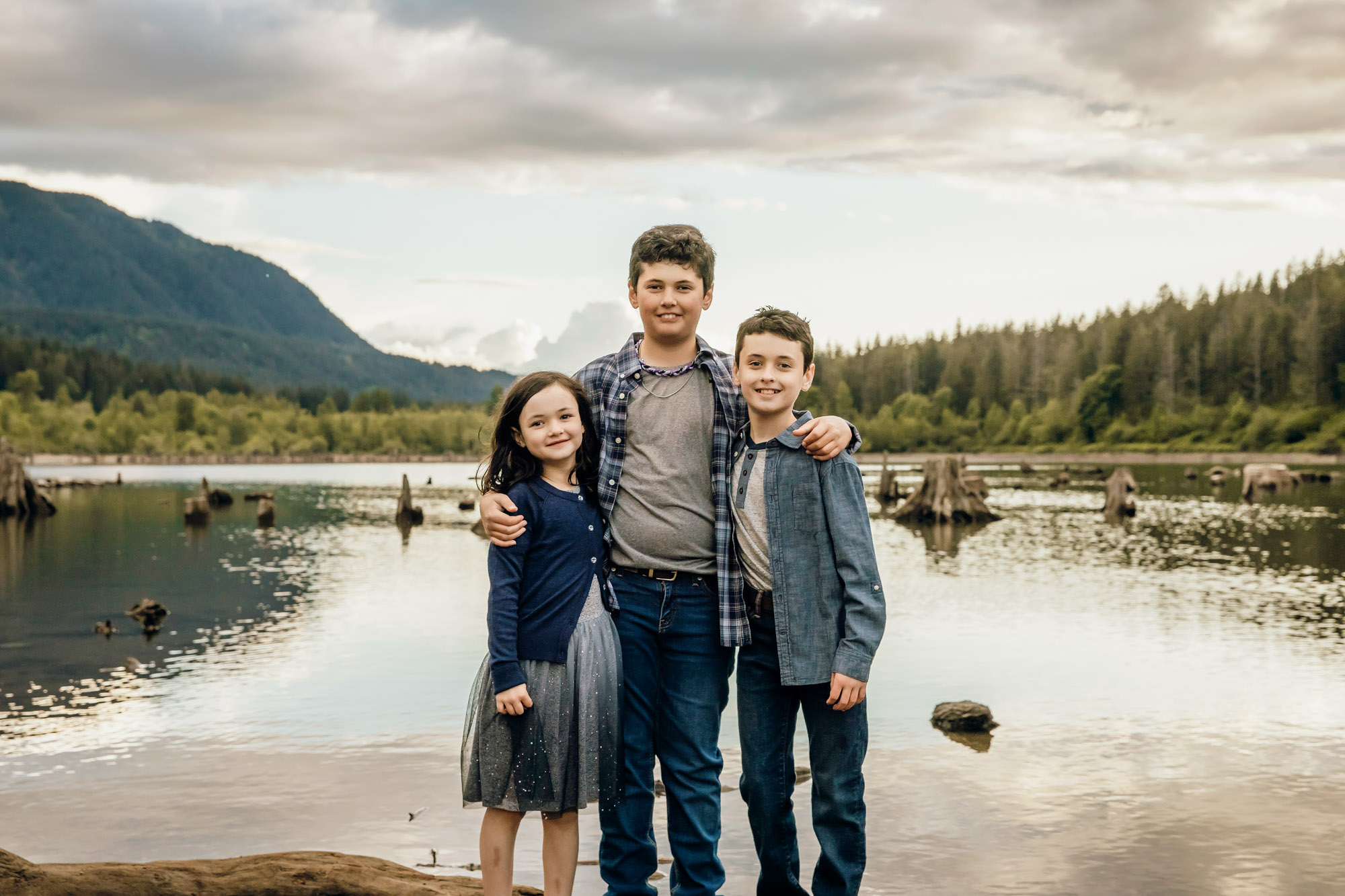 Family photography session in North Bend by Snoqualmie family photographer James Thomas Long Photography