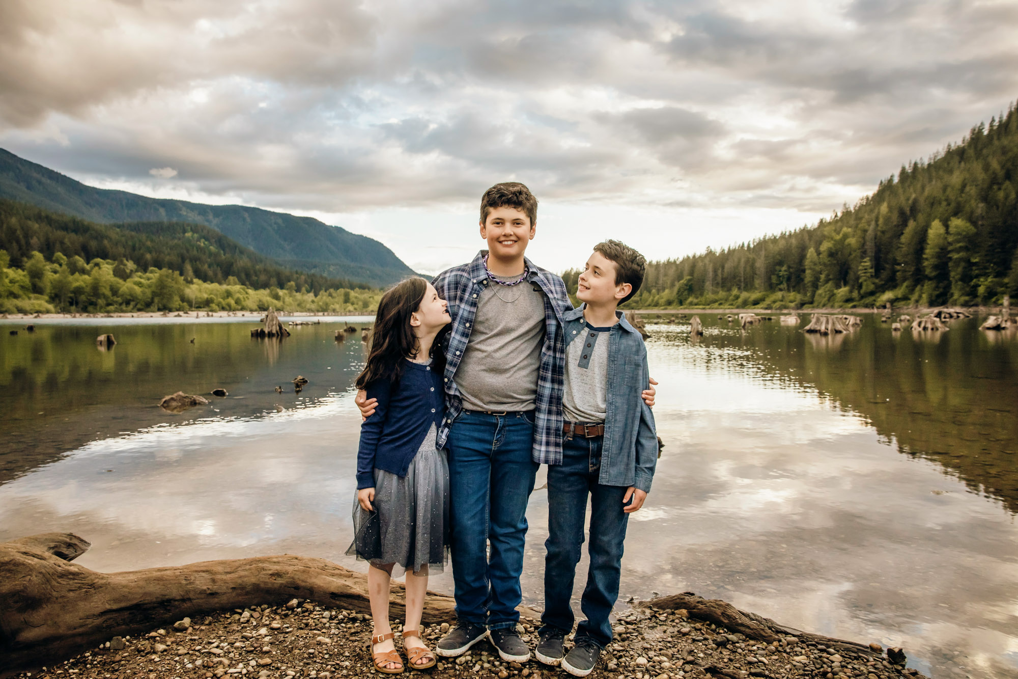 Family photography session in North Bend by Snoqualmie family photographer James Thomas Long Photography