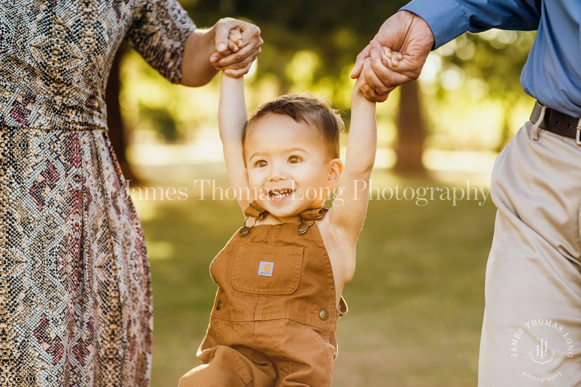 San FrBaby photography session by Snoqualmie family photographer James Thomas Long Photography