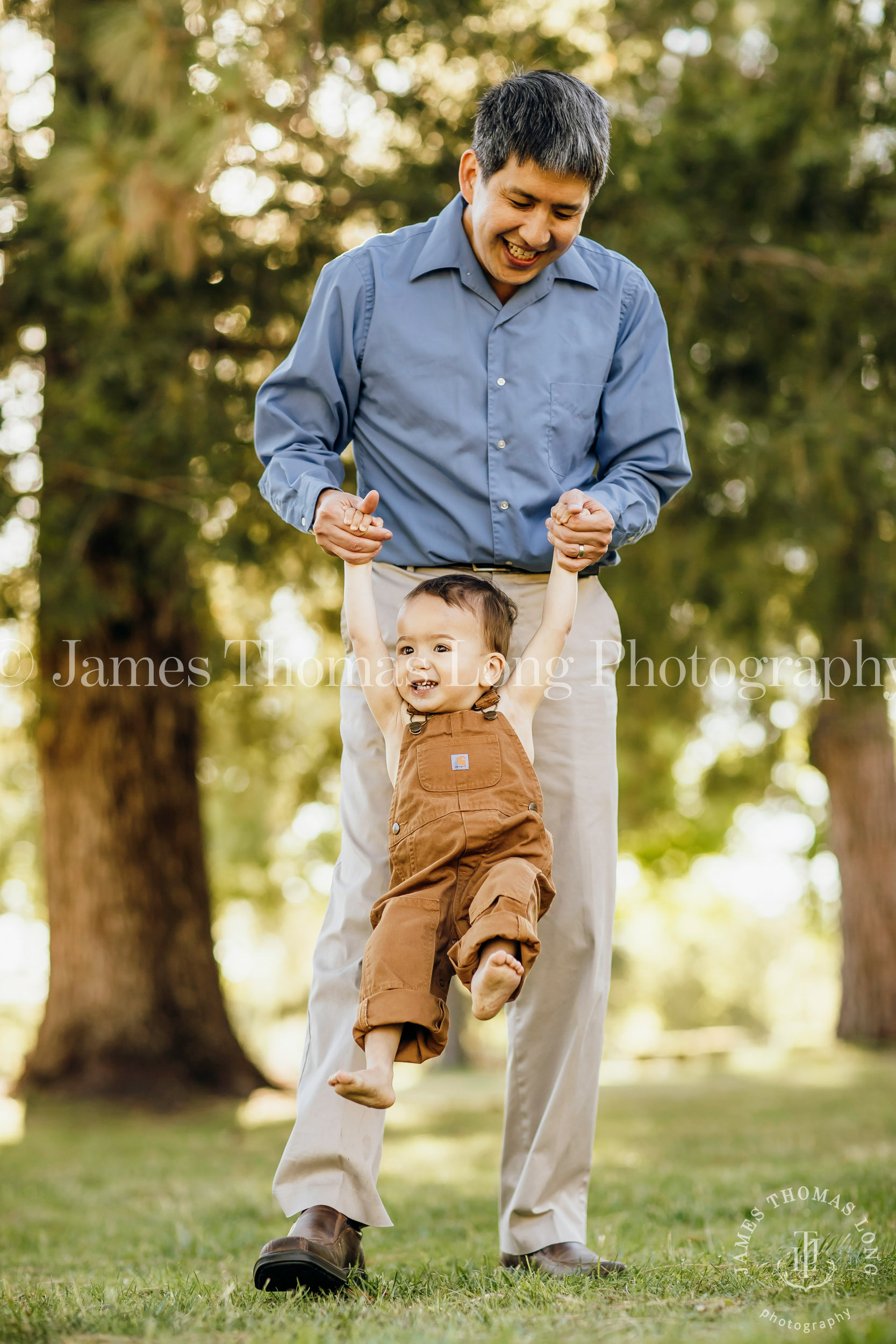 San FrBaby photography session by Snoqualmie family photographer James Thomas Long Photography