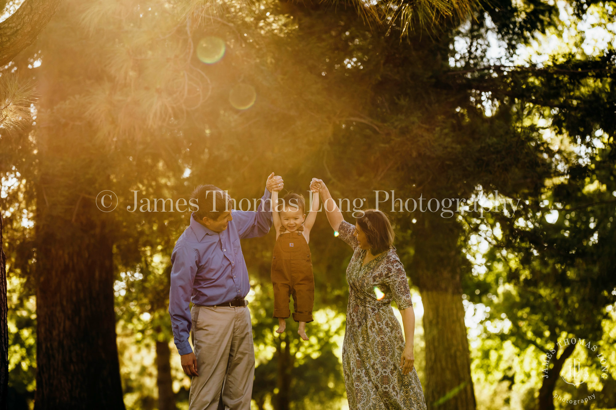 San FrBaby photography session by Snoqualmie family photographer James Thomas Long Photography