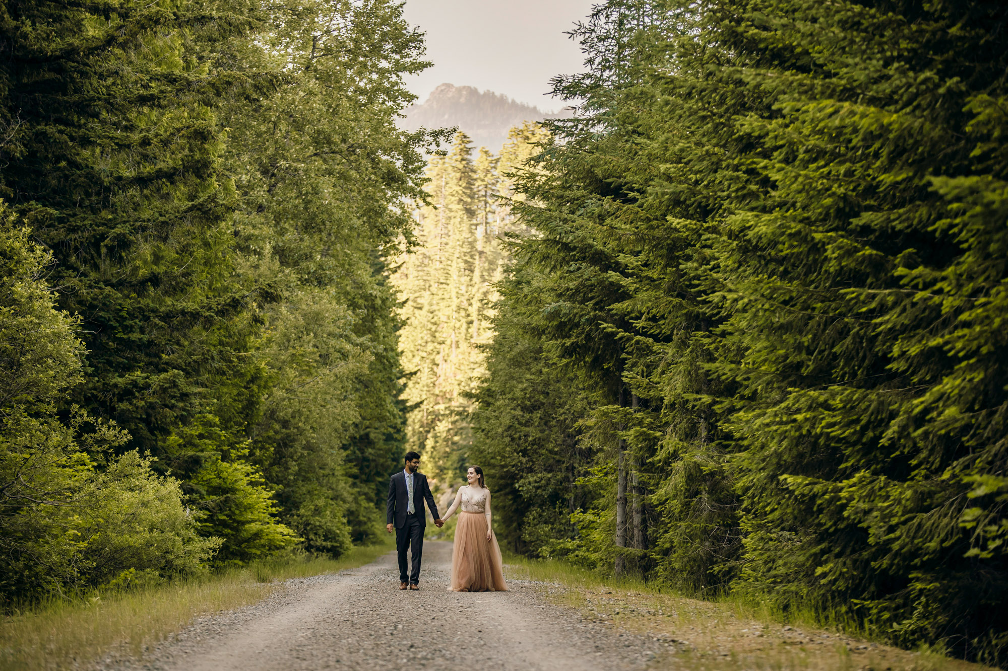 Cascade Mountain elopement by Snoqualmie wedding photographer James Thomas Long Photography