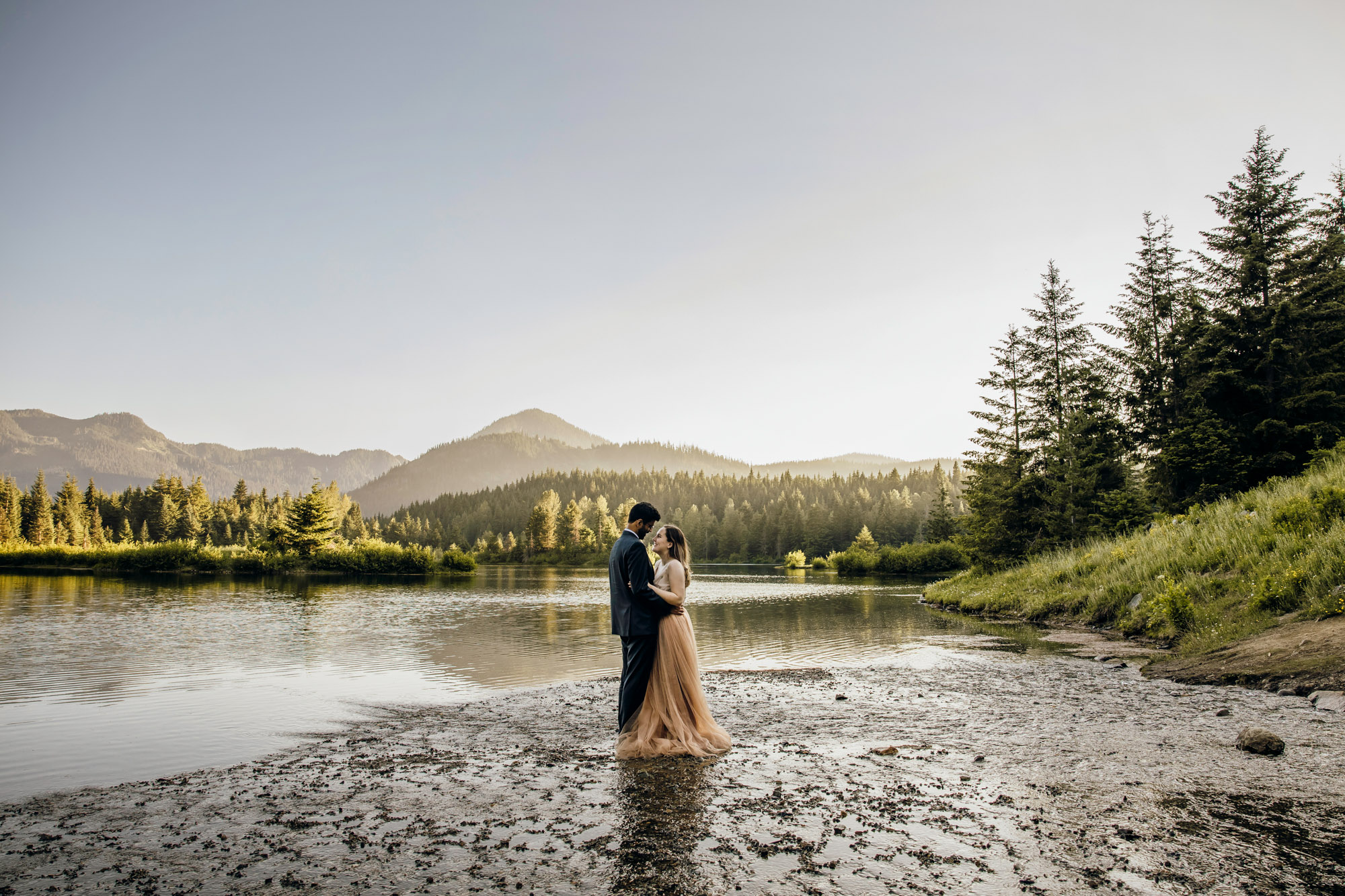 Cascade Mountain elopement by Snoqualmie wedding photographer James Thomas Long Photography