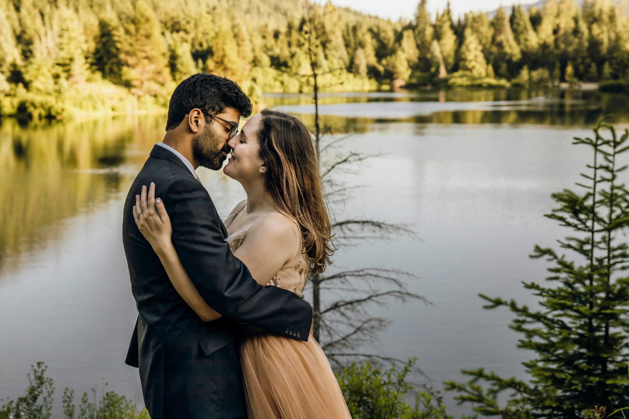 Cascade Mountain elopement by Snoqualmie wedding photographer James Thomas Long Photography