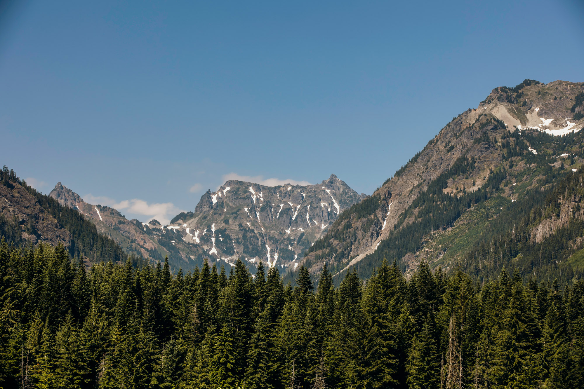 Cascade Mountain elopement by Snoqualmie wedding photographer James Thomas Long Photography