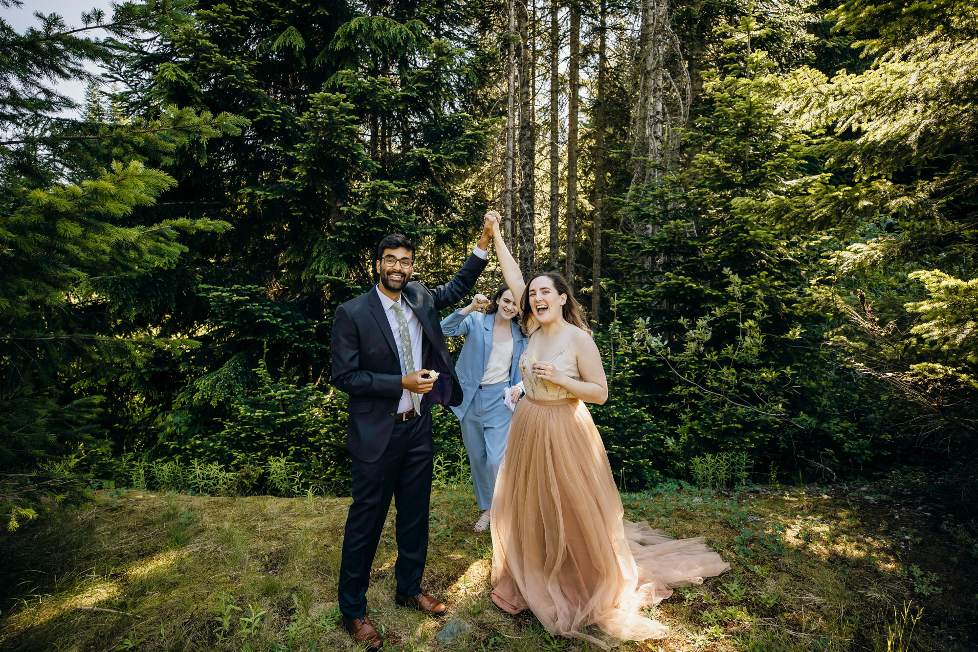 Cascade Mountain elopement by Snoqualmie wedding photographer James Thomas Long Photography