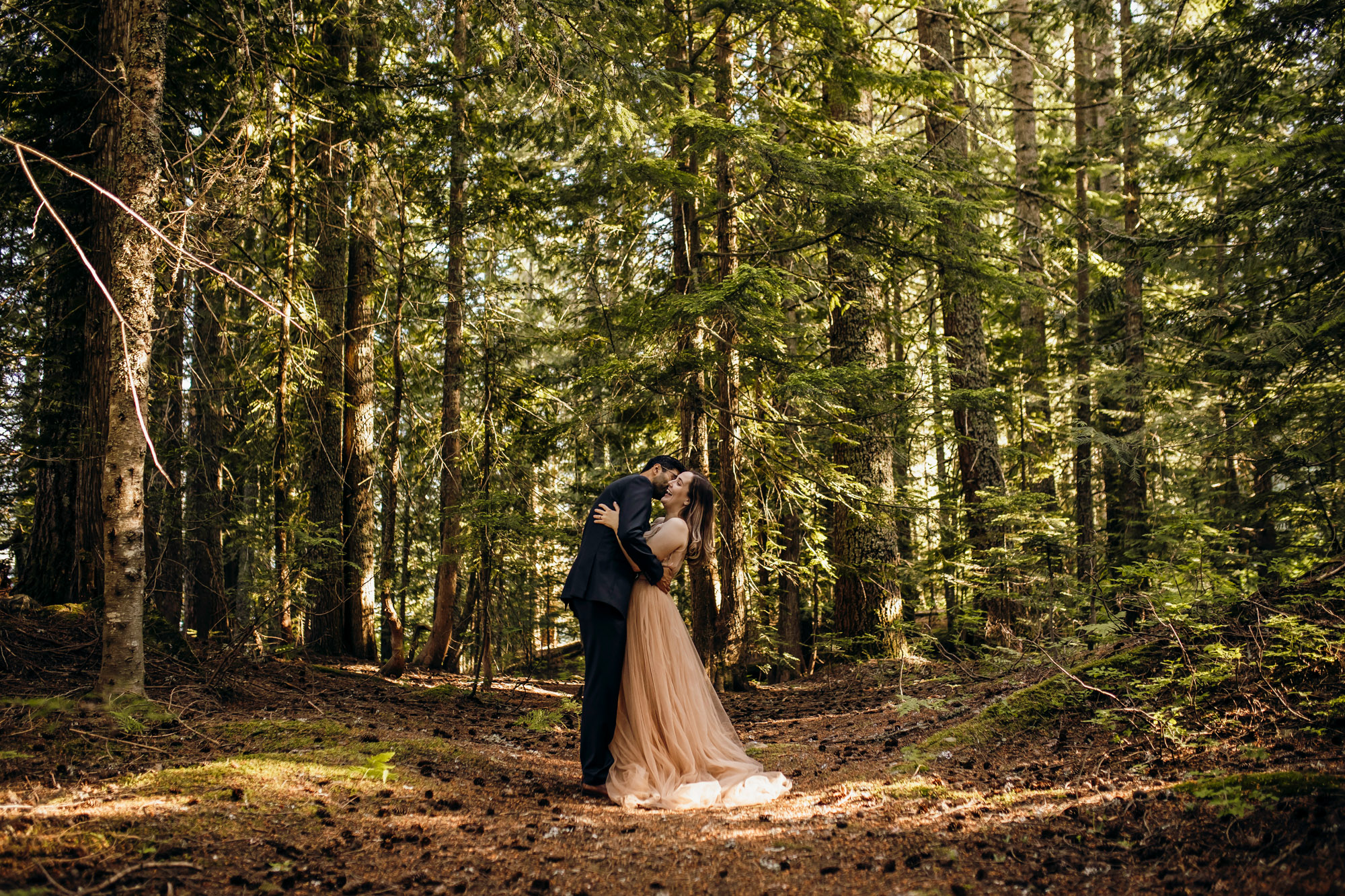 Cascade Mountain elopement by Snoqualmie wedding photographer James Thomas Long Photography