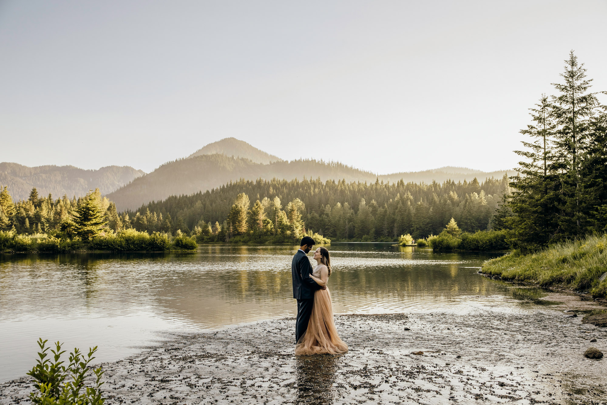 Cascade Mountain elopement by Snoqualmie wedding photographer James Thomas Long Photography