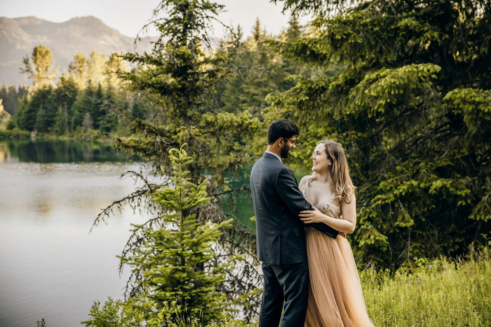 Cascade Mountain elopement by Snoqualmie wedding photographer James Thomas Long Photography