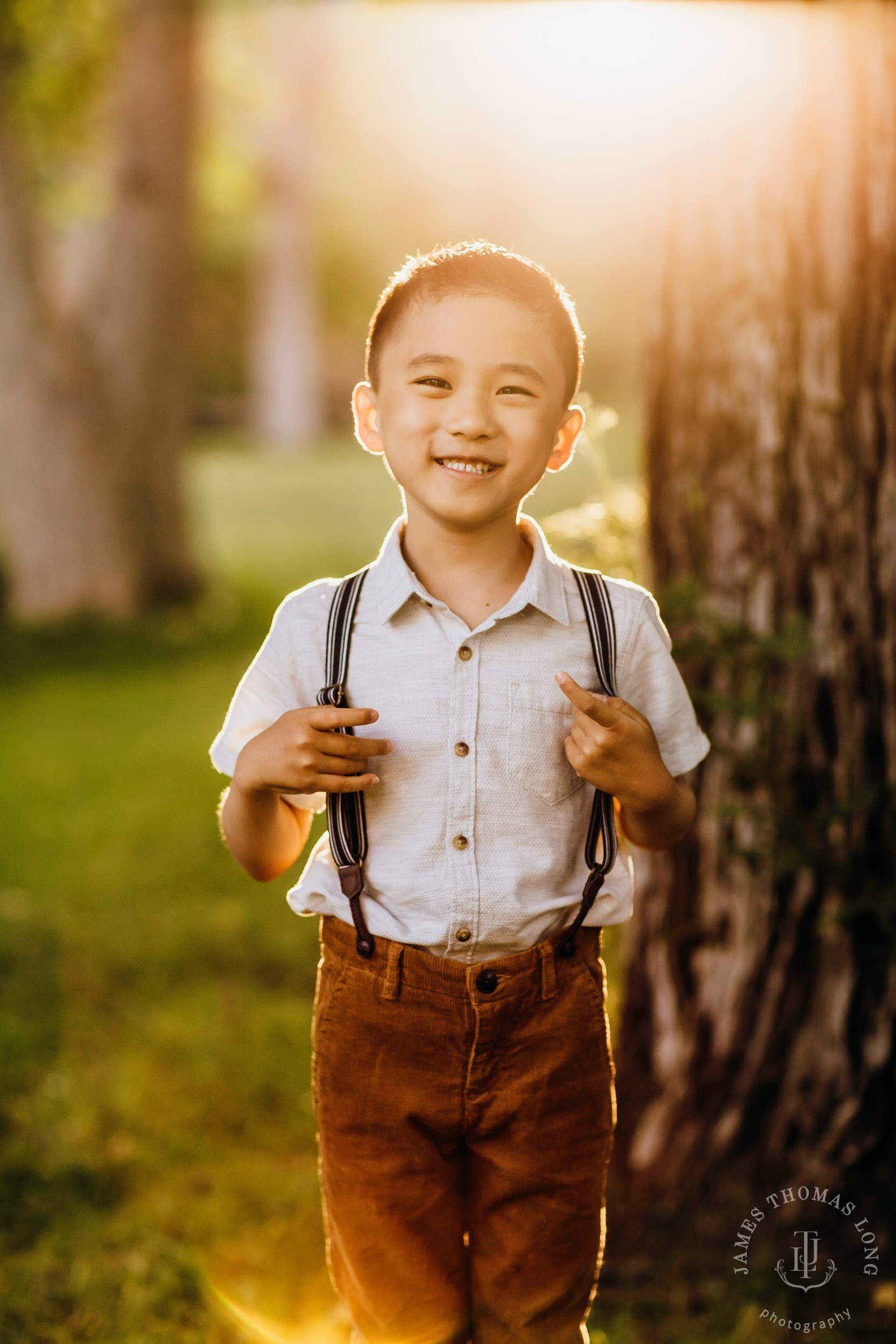 Family photography session by Snoqualmie family photographer James Thomas Long Photography