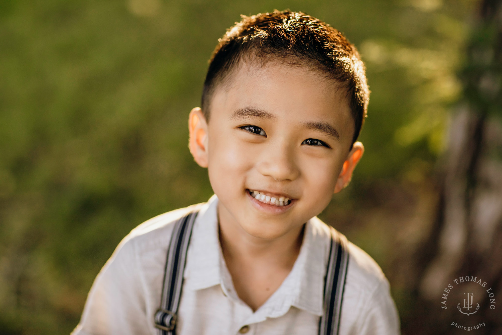 Family photography session by Snoqualmie family photographer James Thomas Long Photography