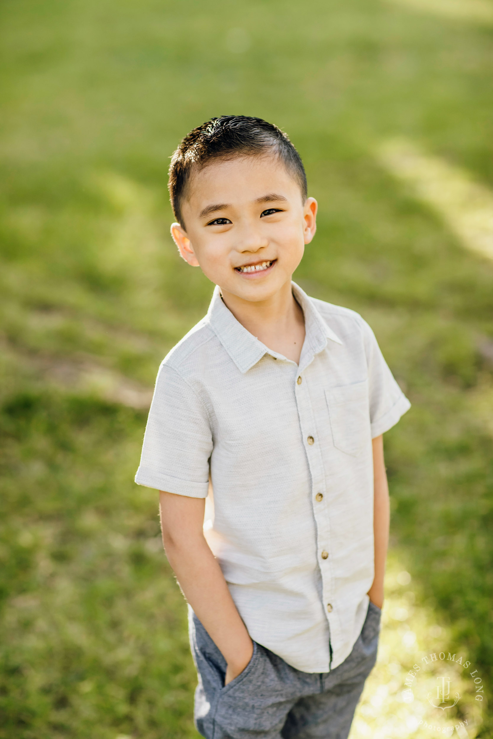 Family photography session by Snoqualmie family photographer James Thomas Long Photography