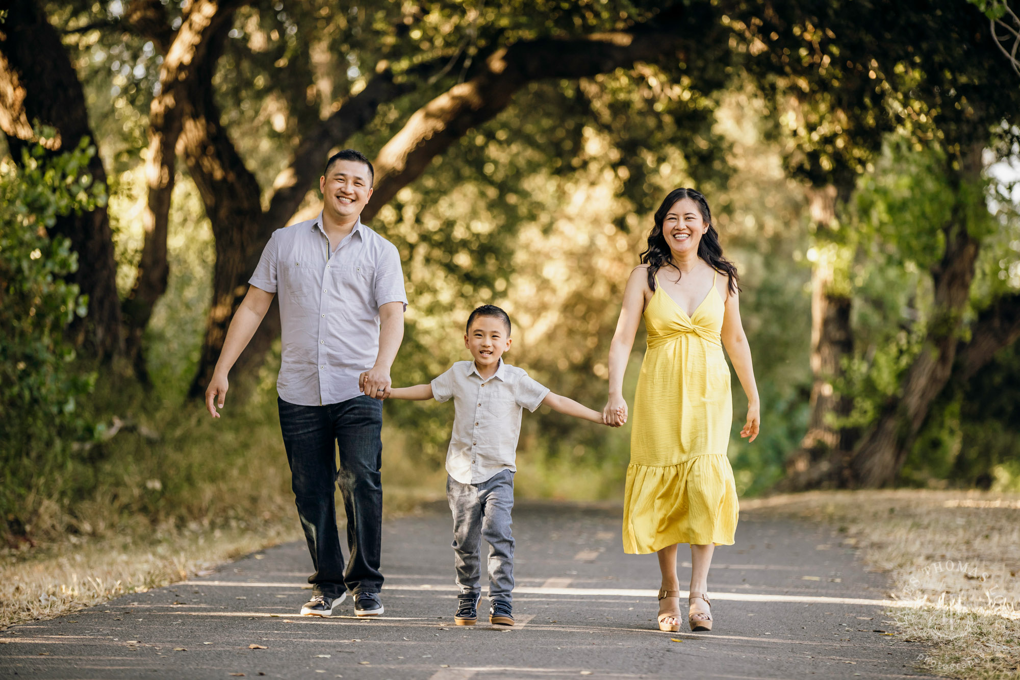 Family photography session by Snoqualmie family photographer James Thomas Long Photography