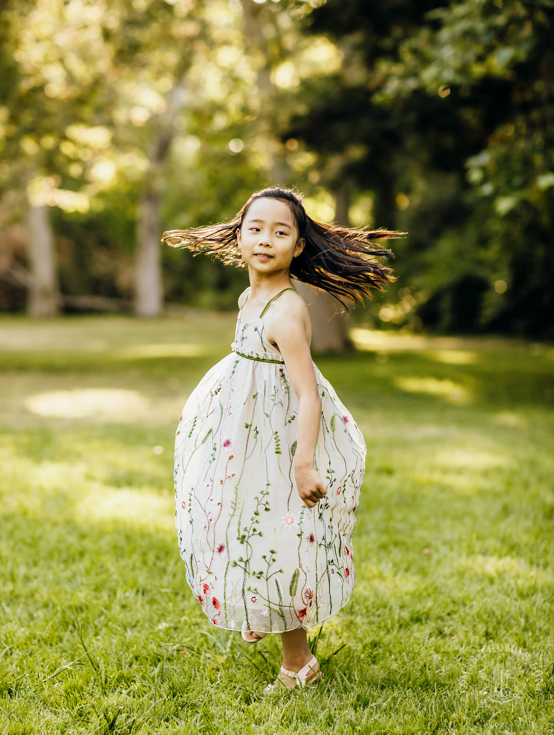 Family photography session by Snoqualmie family photographer James Thomas Long Photography