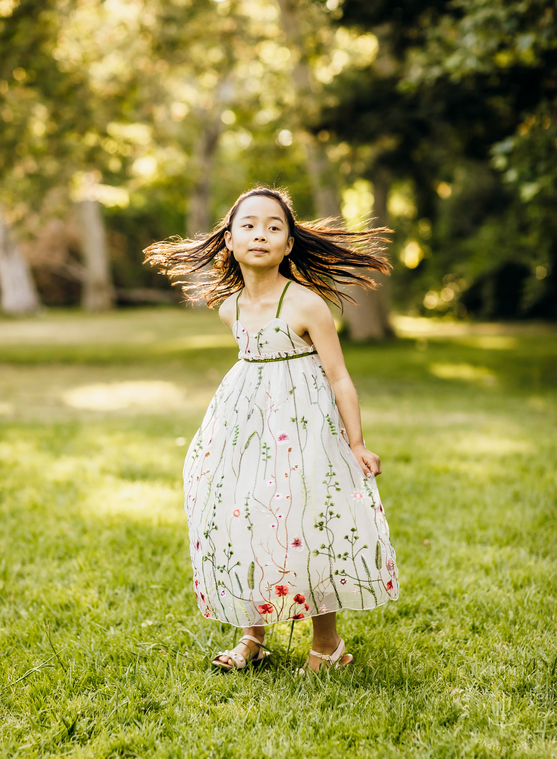 Family photography session by Snoqualmie family photographer James Thomas Long Photography