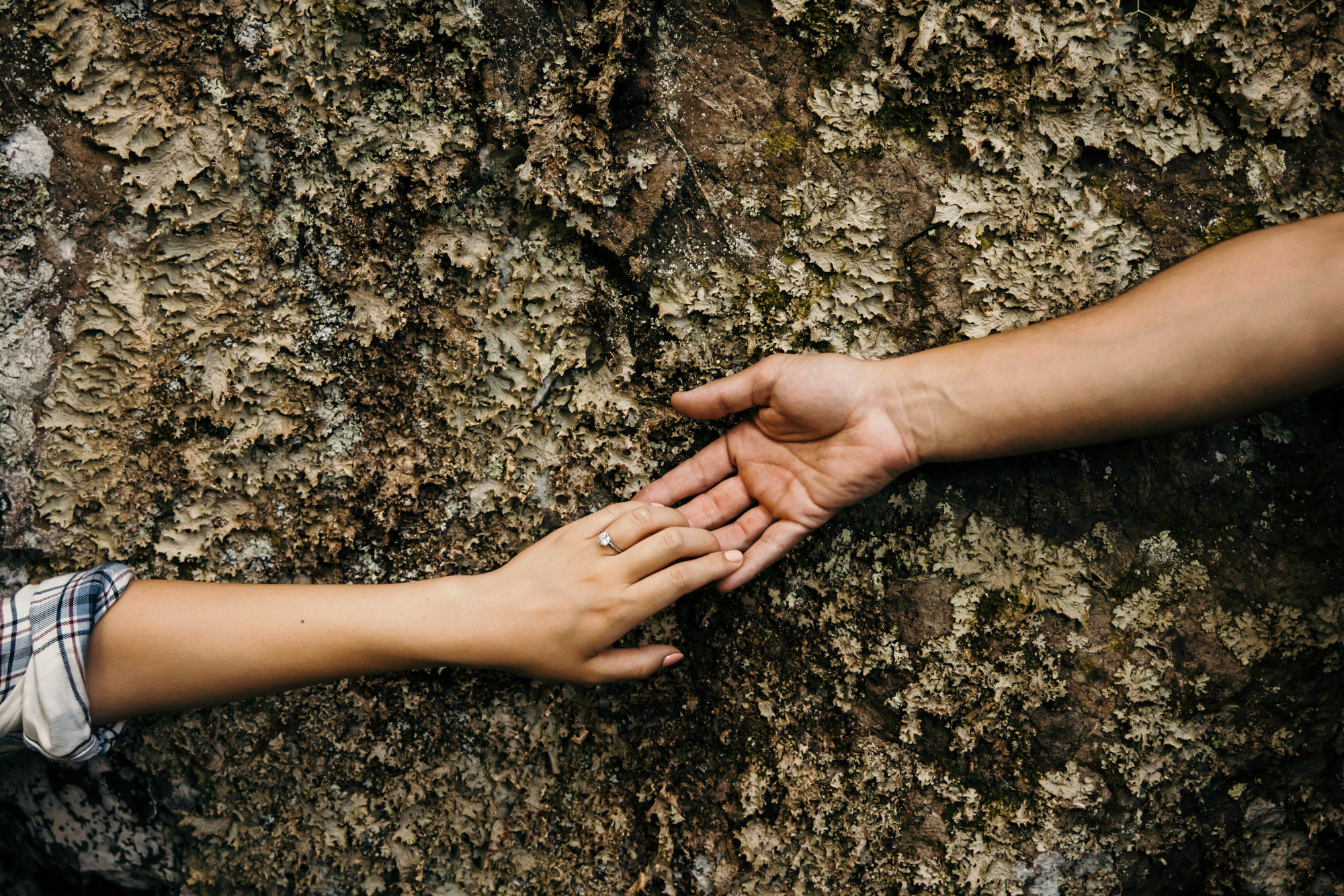 Snoqualmie Pass adventure engagement session by Snoqualmie wedding photographer James Thomas Long Photography