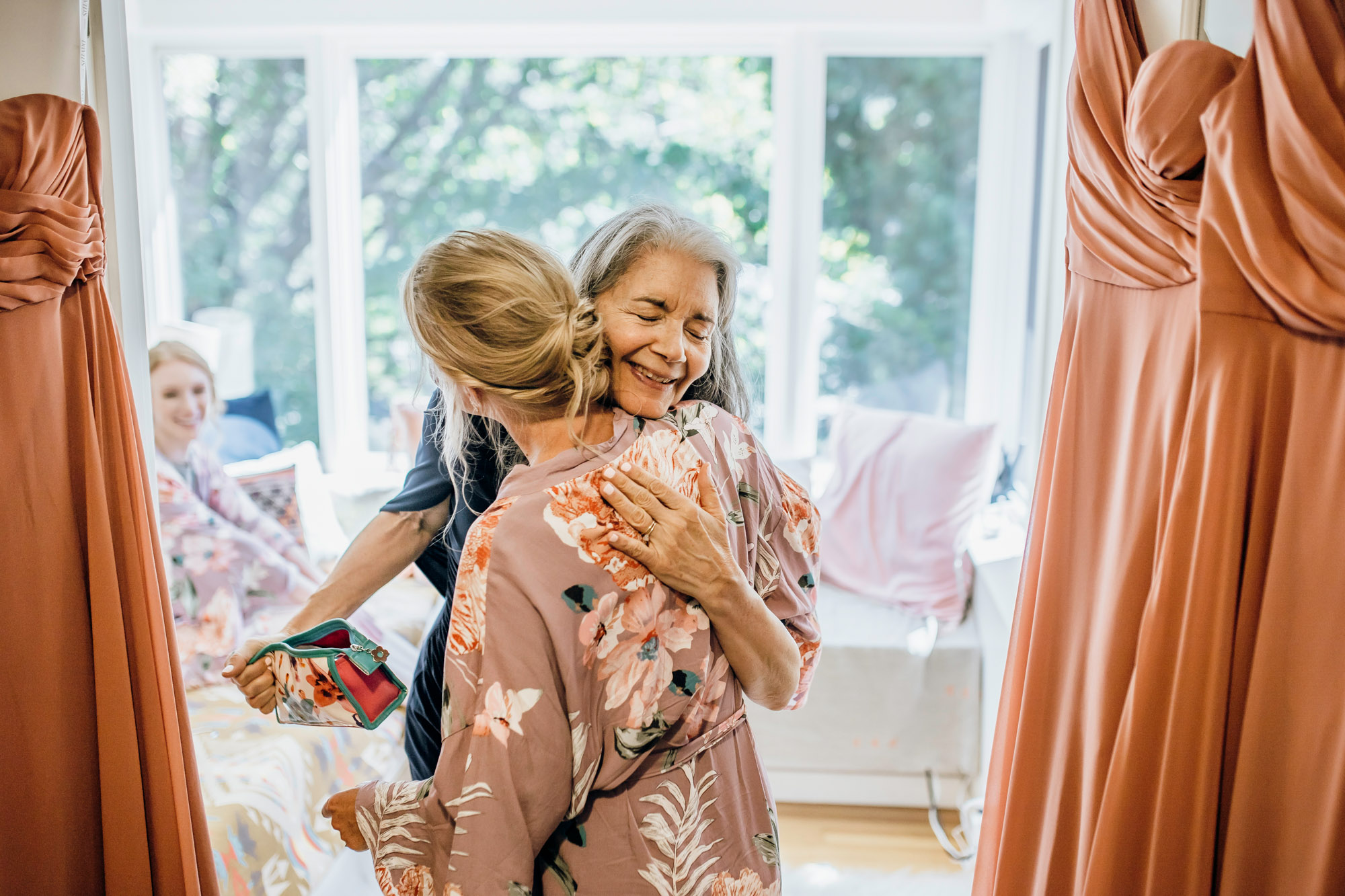 Griffin House, Hood River OR wedding by Snoqualmie wedding photographer James Thomas Long Photography