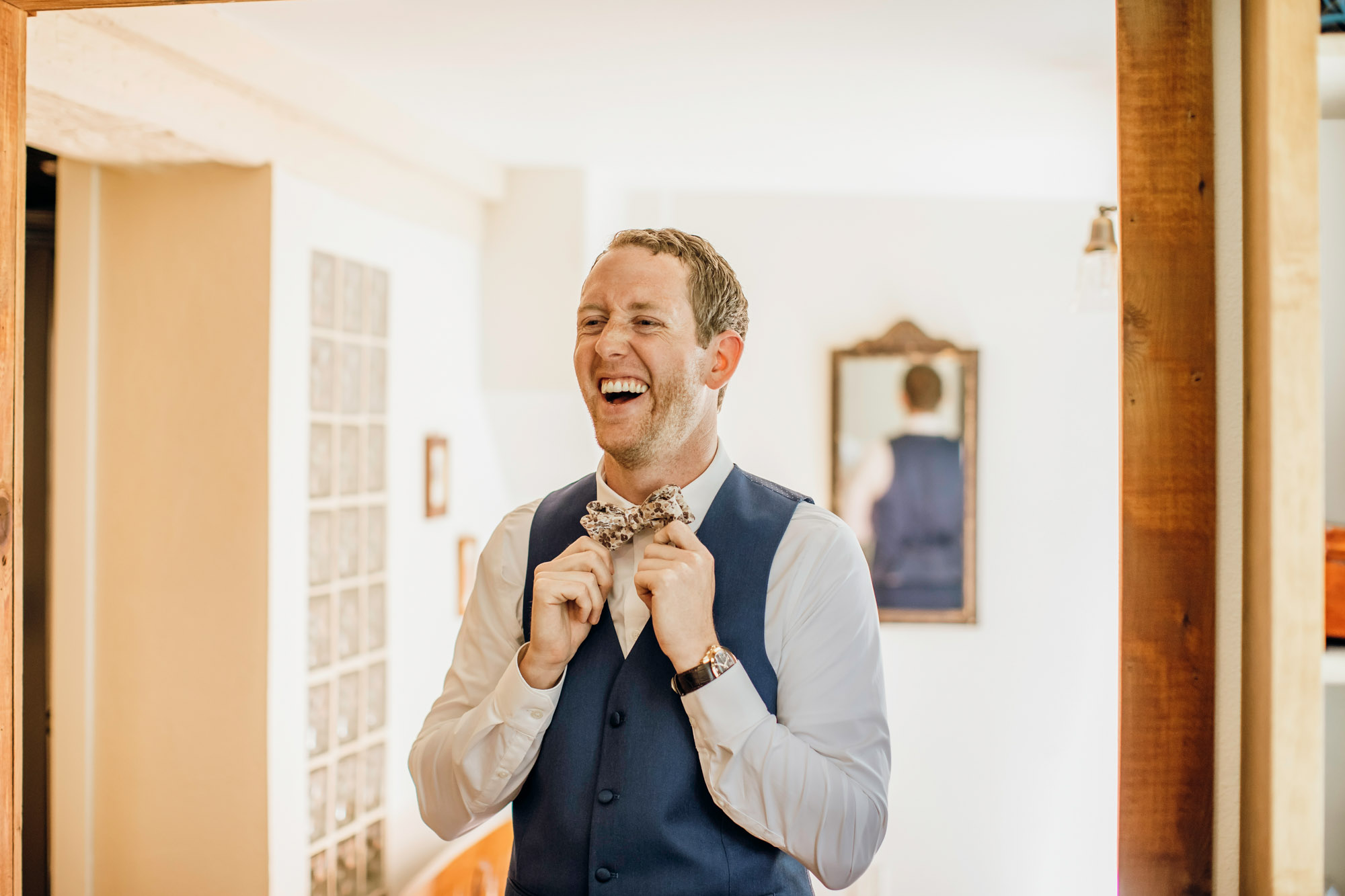 Griffin House, Hood River OR wedding by Snoqualmie wedding photographer James Thomas Long Photography