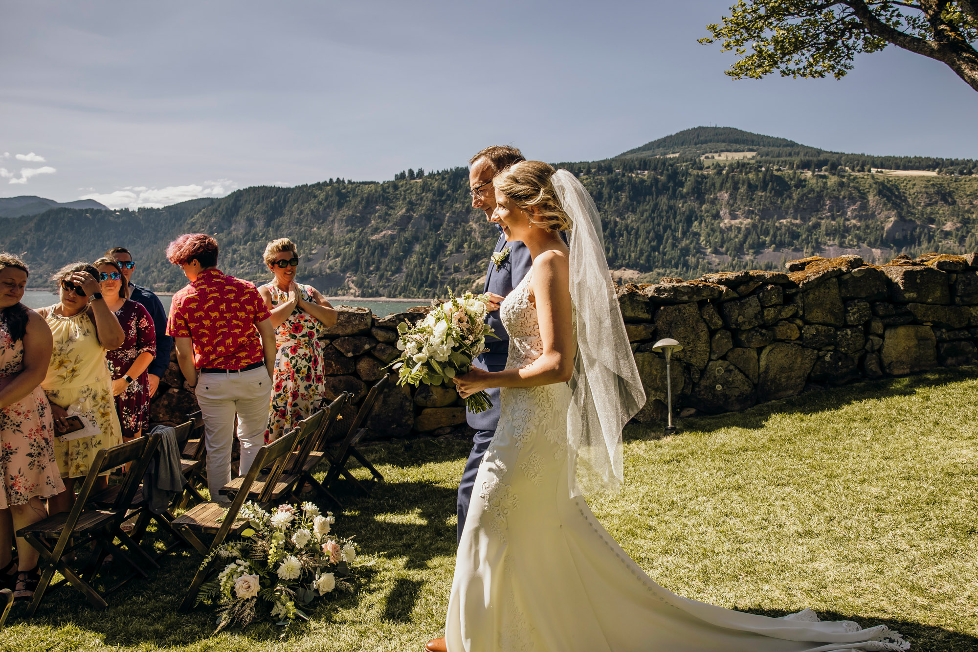 Griffin House, Hood River OR wedding by Snoqualmie wedding photographer James Thomas Long Photography