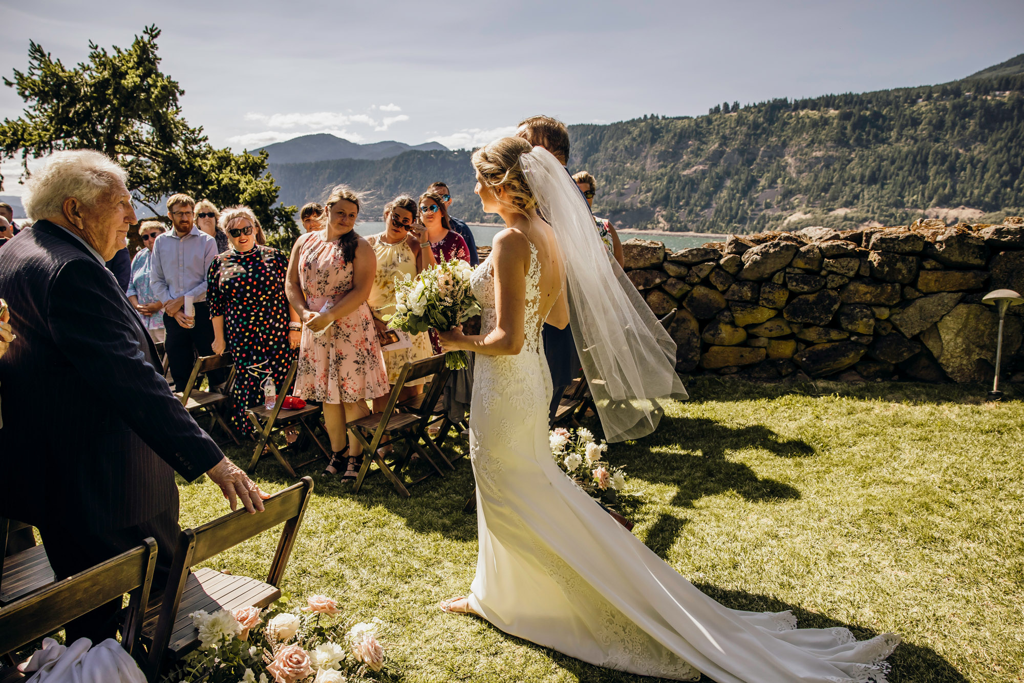 Griffin House, Hood River OR wedding by Snoqualmie wedding photographer James Thomas Long Photography