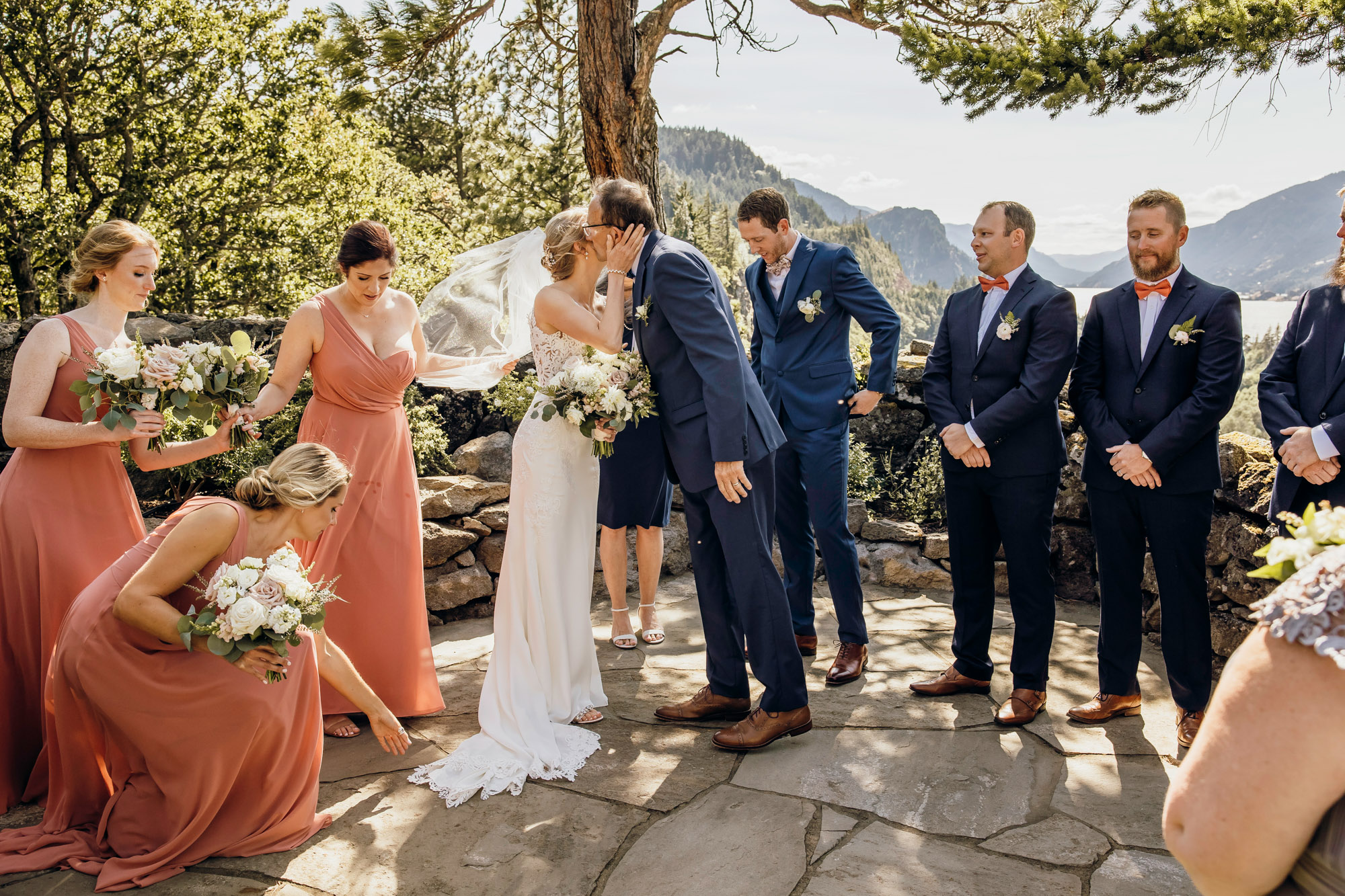 Griffin House, Hood River OR wedding by Snoqualmie wedding photographer James Thomas Long Photography