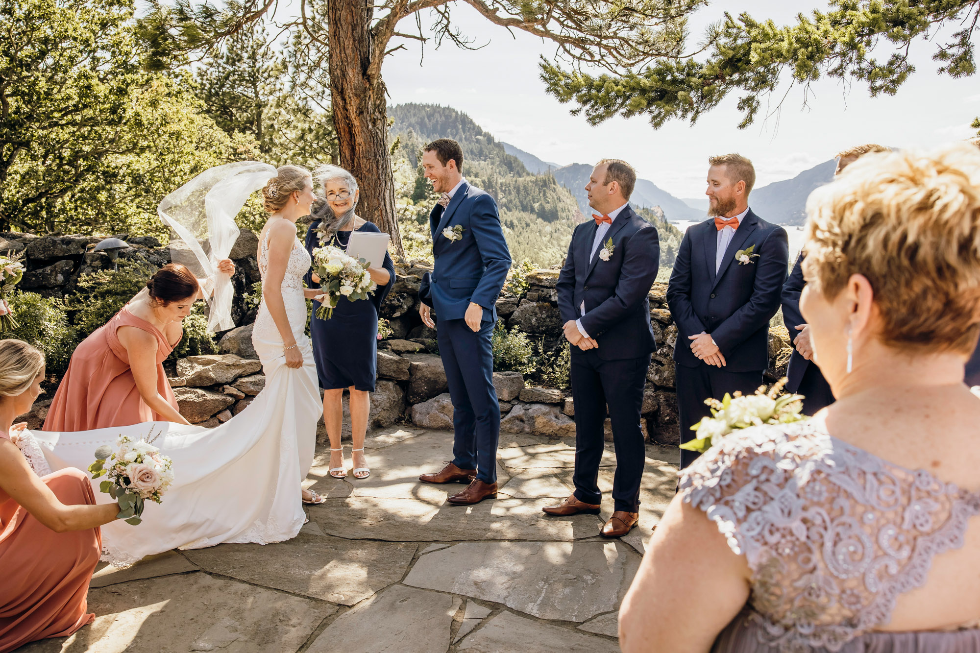 Griffin House, Hood River OR wedding by Snoqualmie wedding photographer James Thomas Long Photography