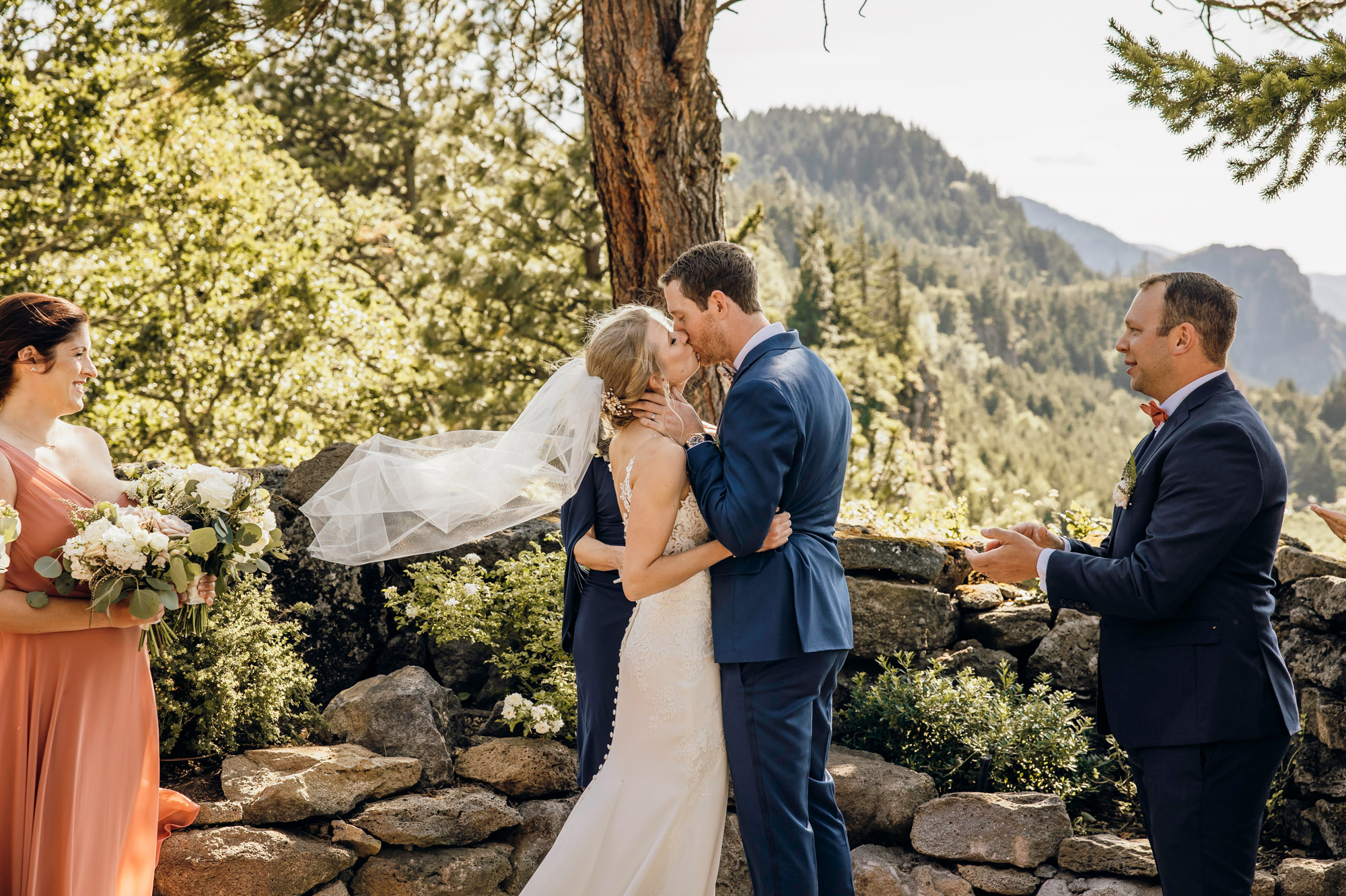 Griffin House, Hood River OR wedding by Snoqualmie wedding photographer James Thomas Long Photography