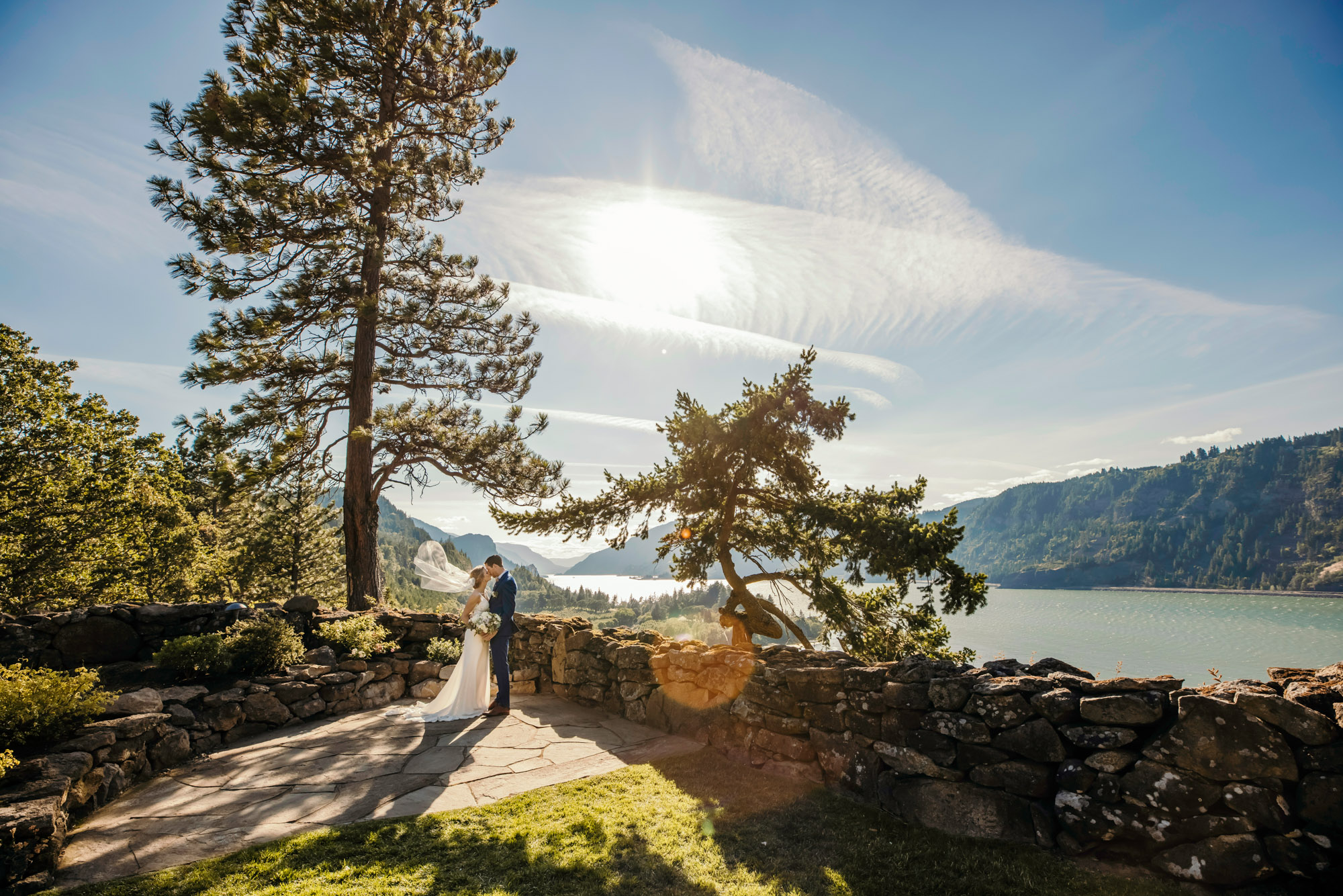 Griffin House, Hood River OR wedding by Snoqualmie wedding photographer James Thomas Long Photography