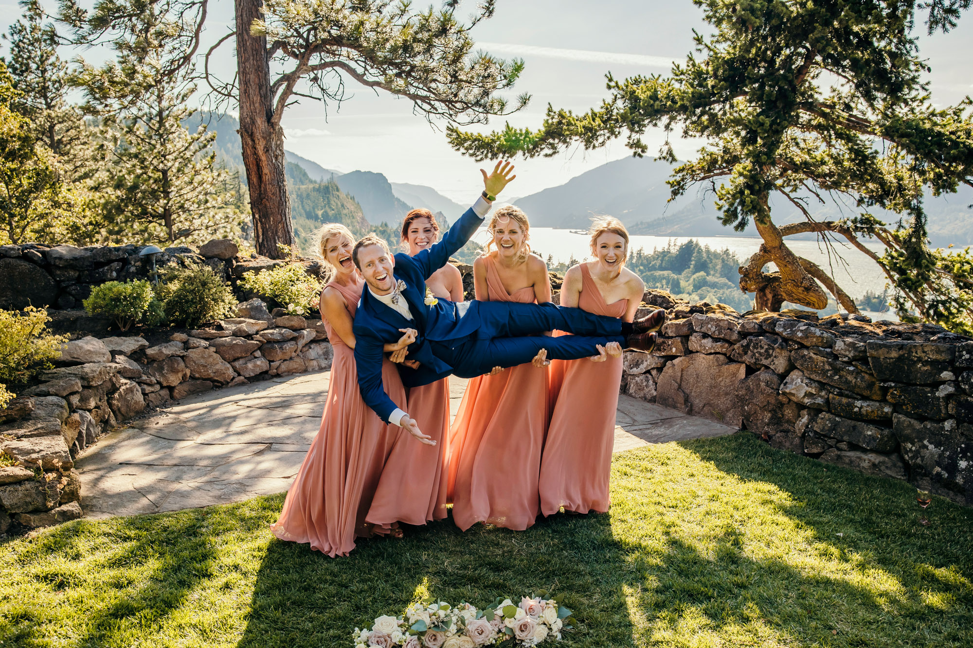 Griffin House, Hood River OR wedding by Snoqualmie wedding photographer James Thomas Long Photography