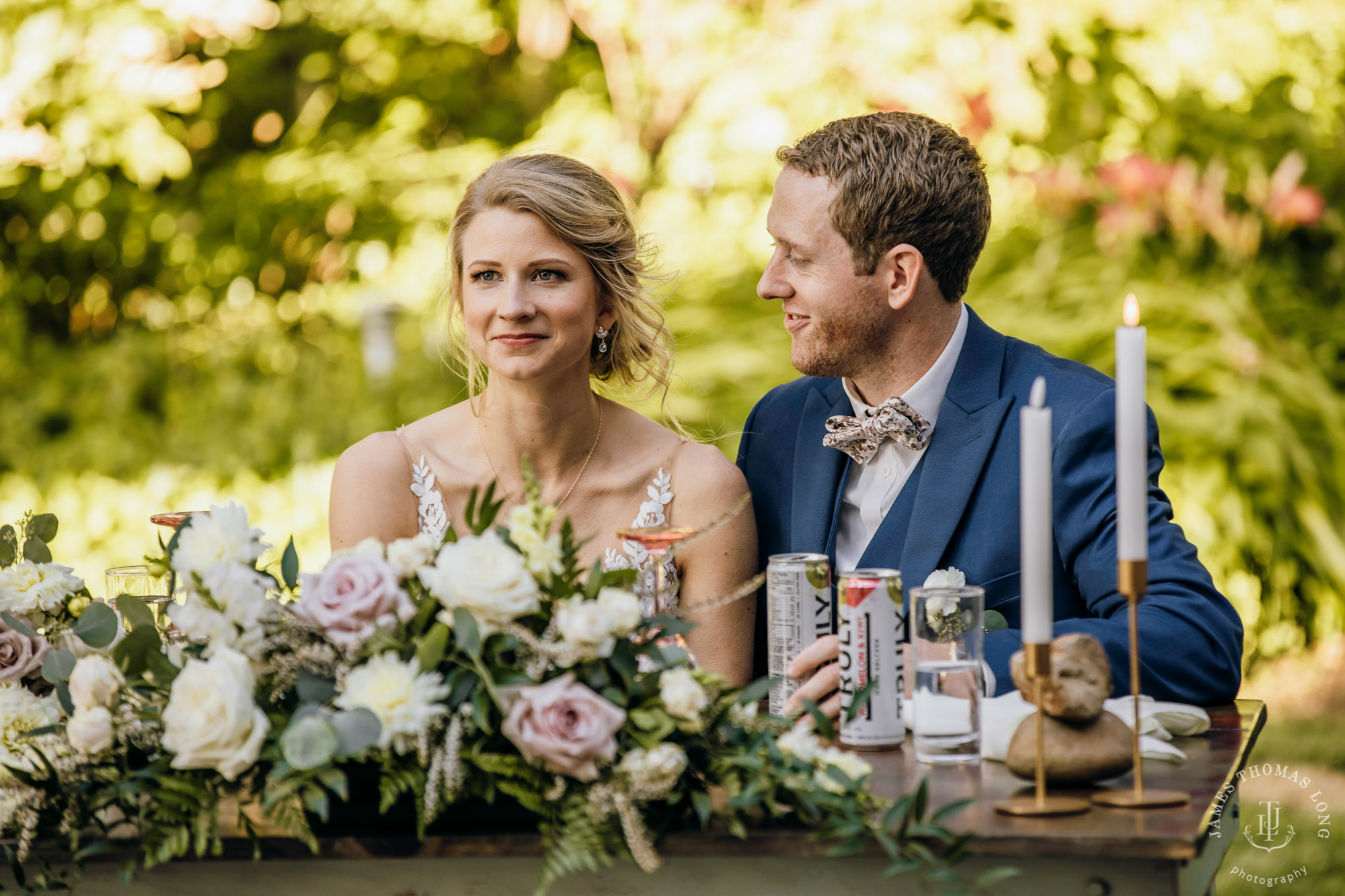 Griffin House, Hood River OR wedding by Snoqualmie wedding photographer James Thomas Long Photography