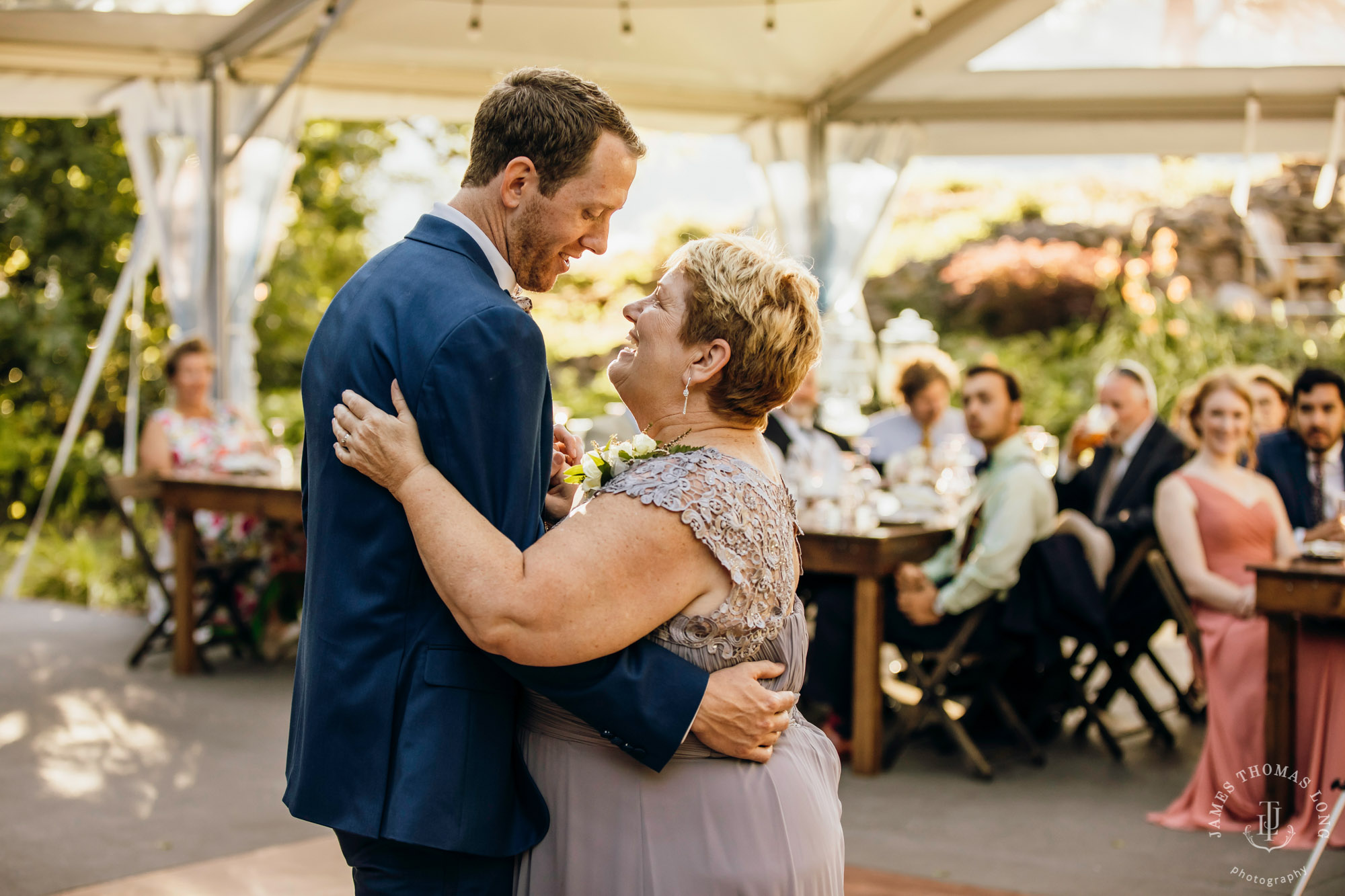 Griffin House, Hood River OR wedding by Snoqualmie wedding photographer James Thomas Long Photography