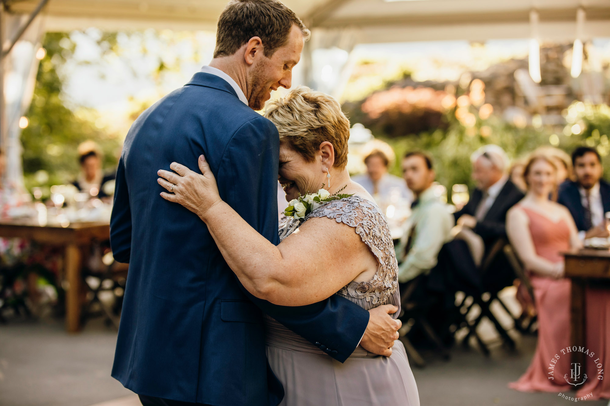 Griffin House, Hood River OR wedding by Snoqualmie wedding photographer James Thomas Long Photography