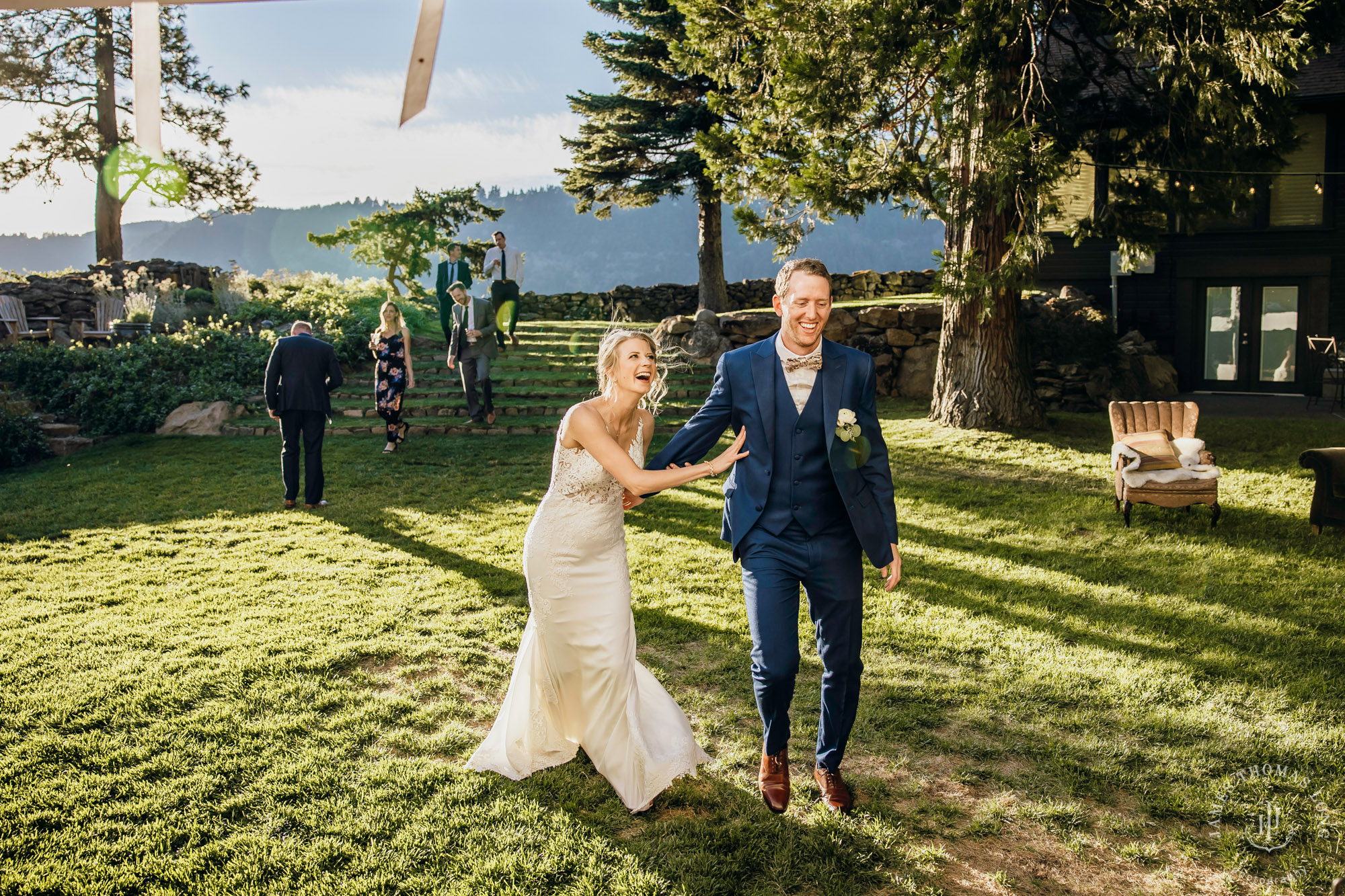 Griffin House, Hood River OR wedding by Snoqualmie wedding photographer James Thomas Long Photography