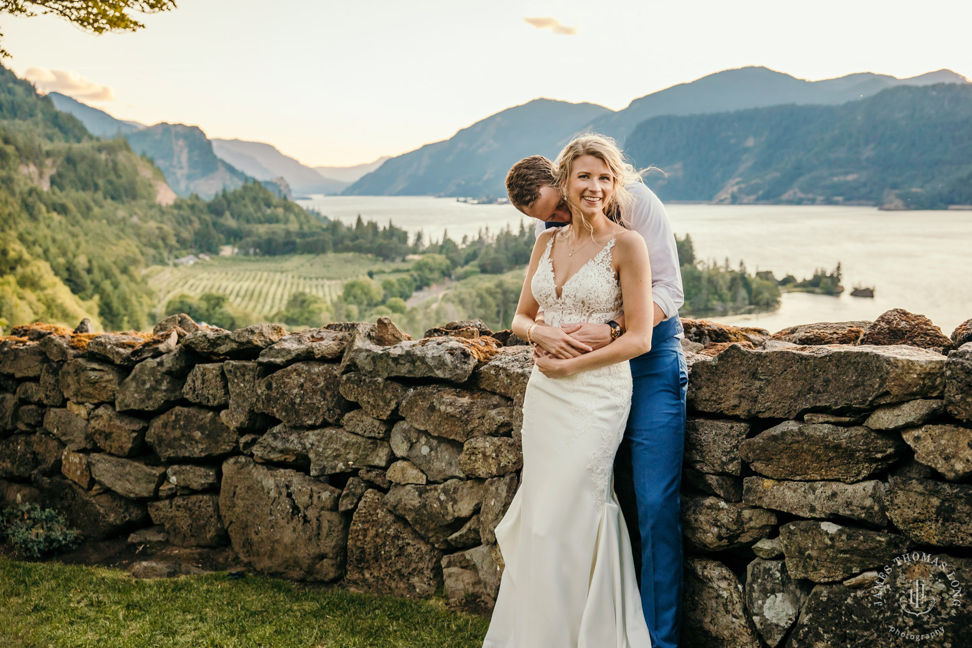 Griffin House, Hood River OR wedding by Snoqualmie wedding photographer James Thomas Long Photography