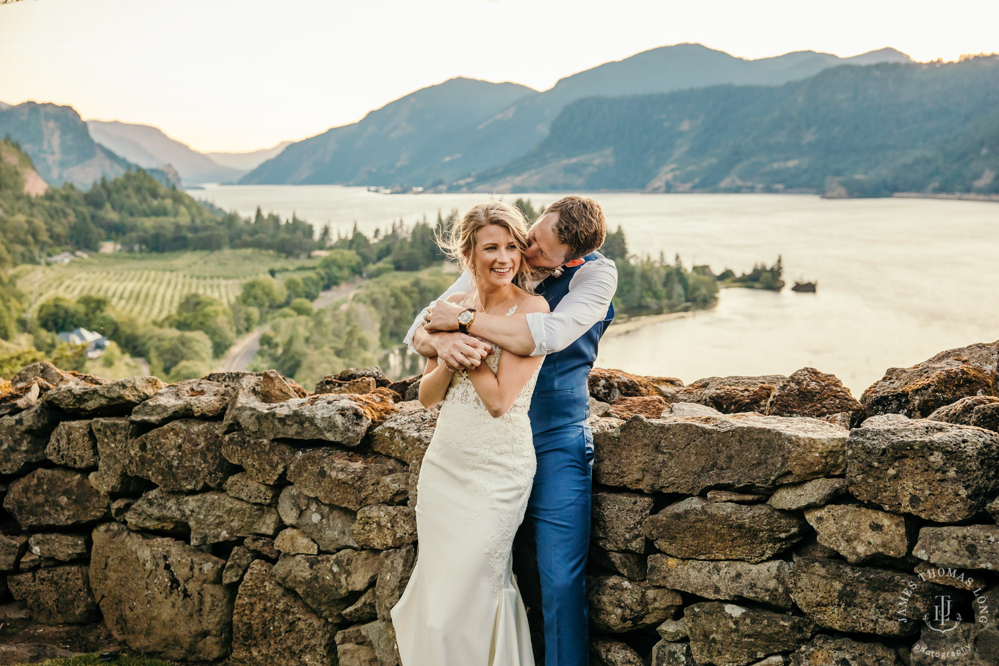 Griffin House, Hood River OR wedding by Snoqualmie wedding photographer James Thomas Long Photography