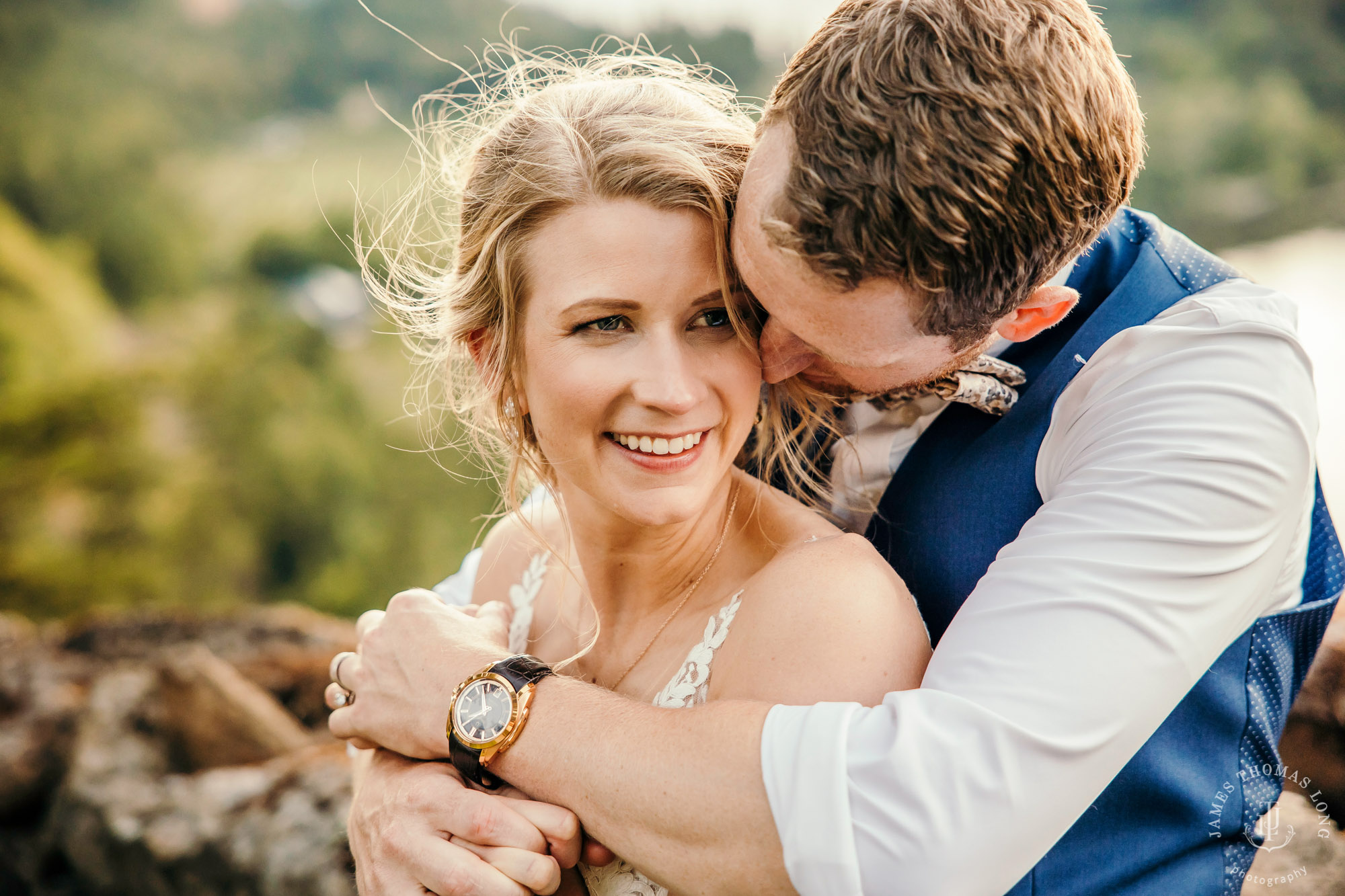 Griffin House, Hood River OR wedding by Snoqualmie wedding photographer James Thomas Long Photography