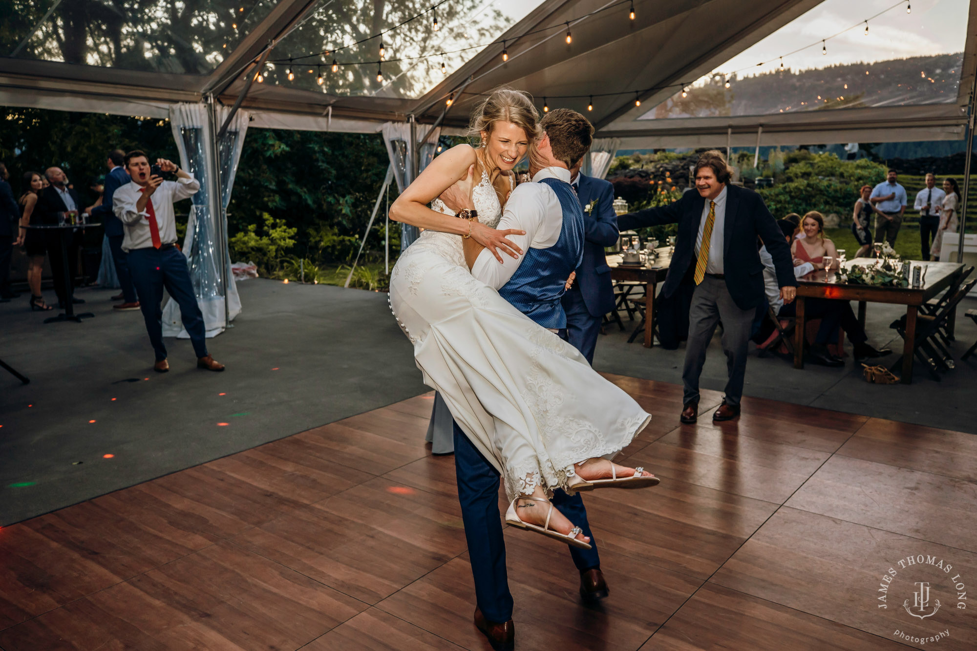 Griffin House, Hood River OR wedding by Snoqualmie wedding photographer James Thomas Long Photography