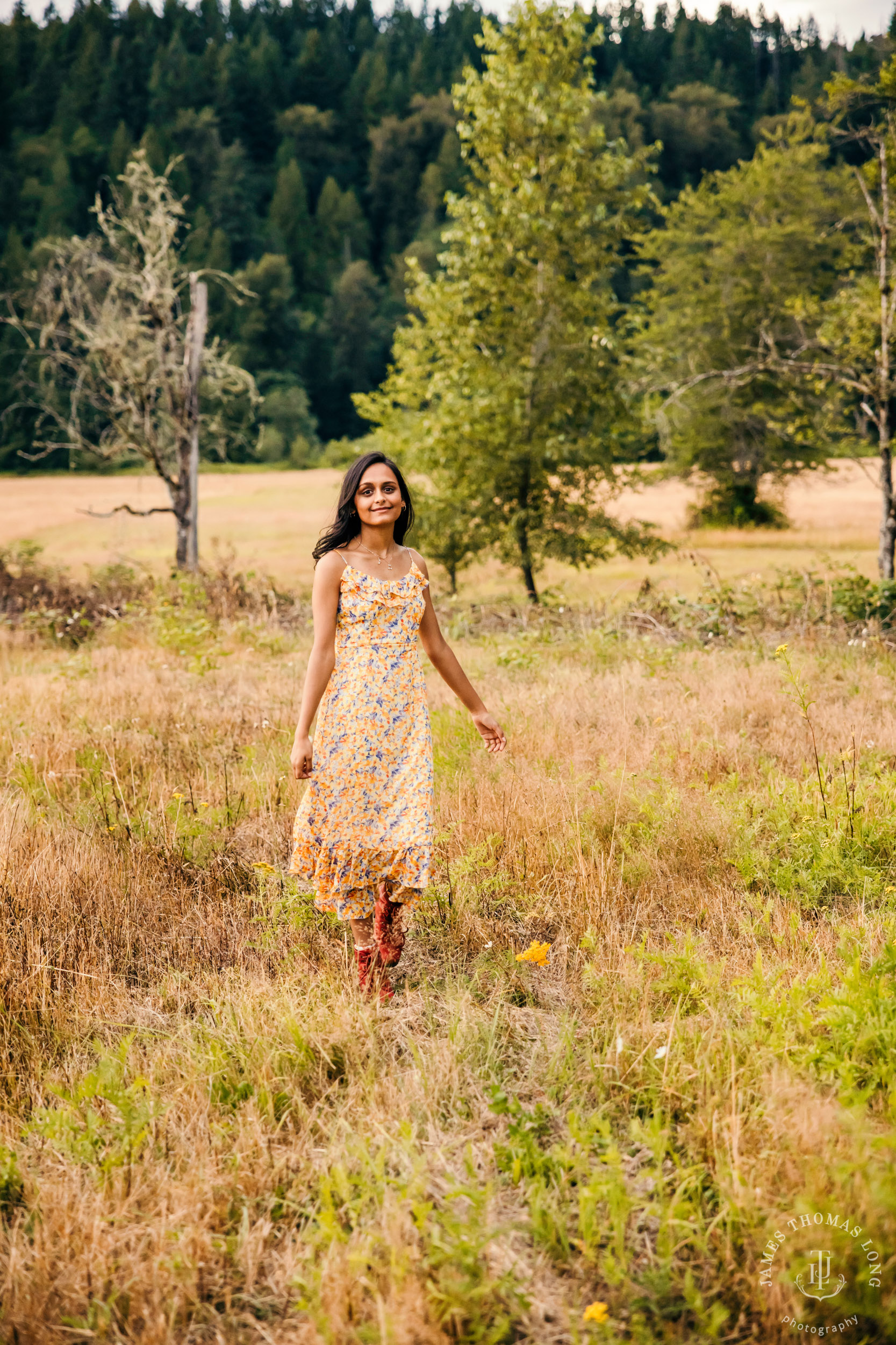 Senior portrait session by Snoqualmie senior portrait photographer James Thomas Long Photography