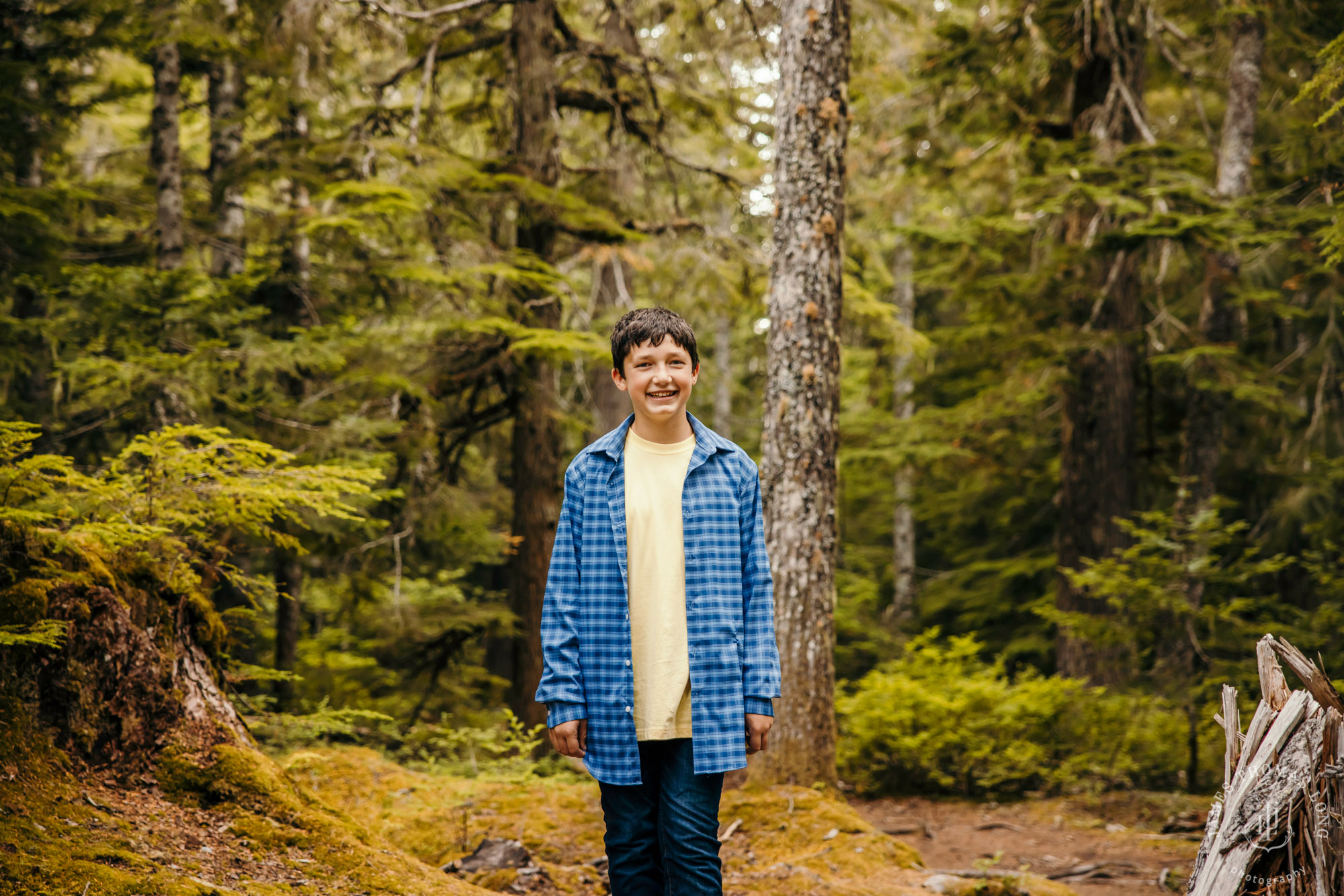 Seattle Cascade Mountain Mount Rainier family session by James Thomas Long Photography